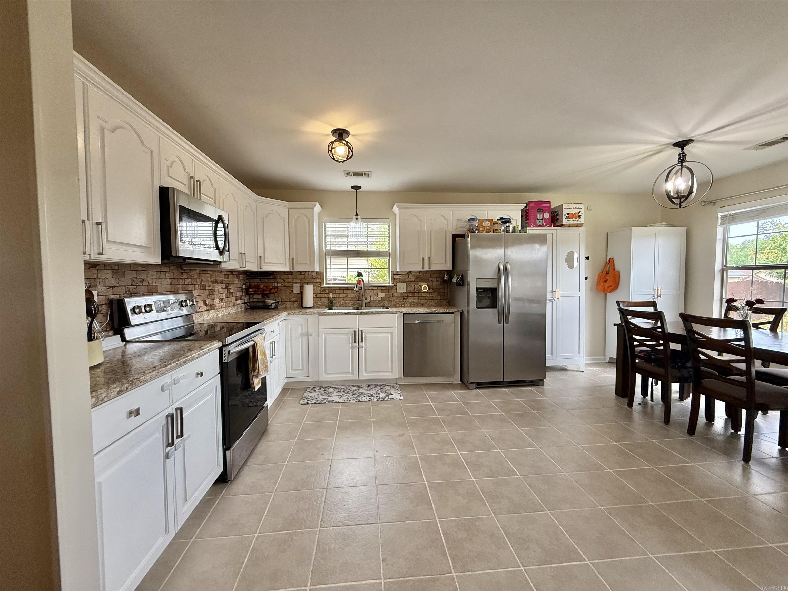 13725 Apple Glen  Alexander, AR