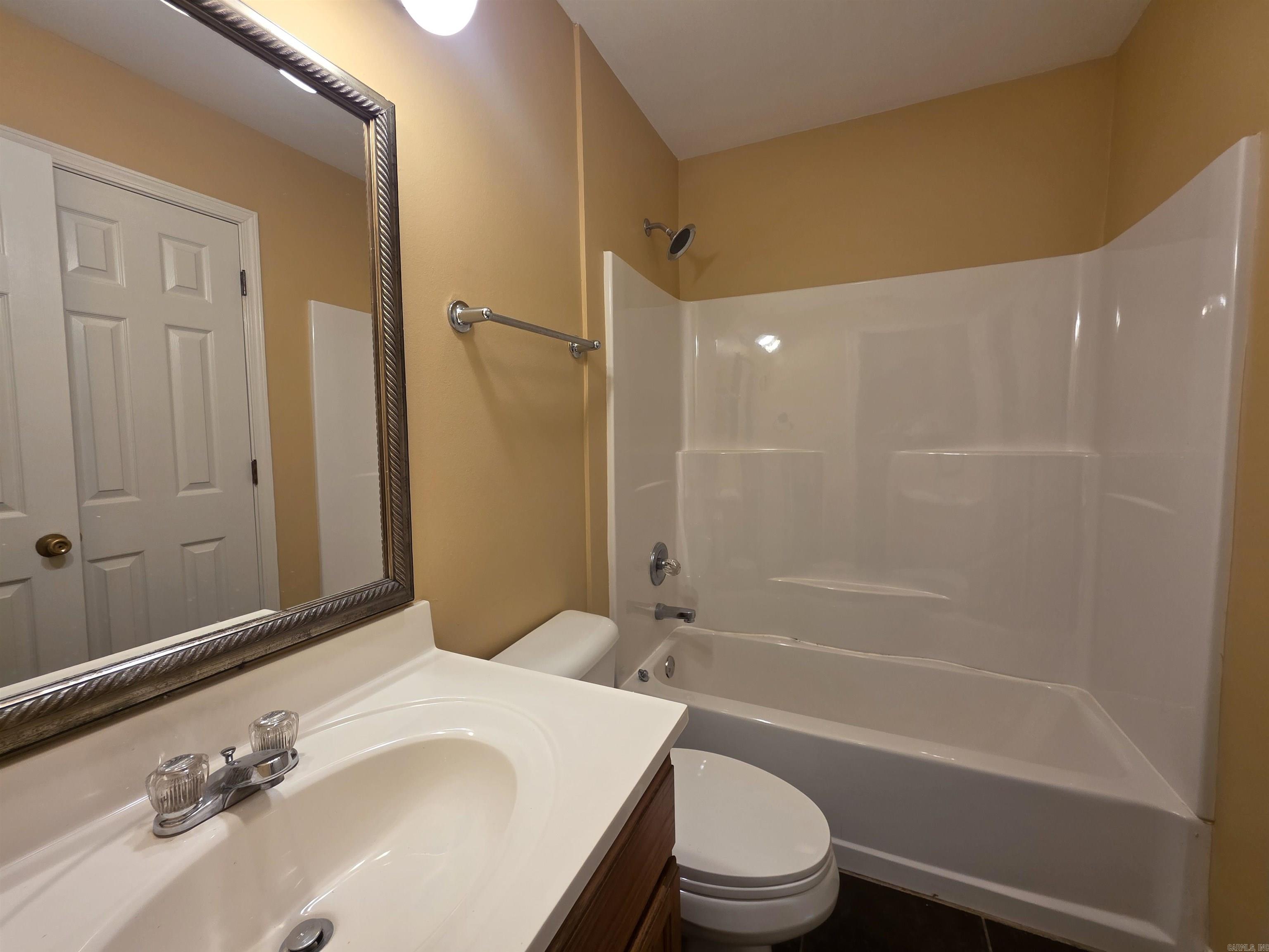 2610 S Izard  Little Rock, AR