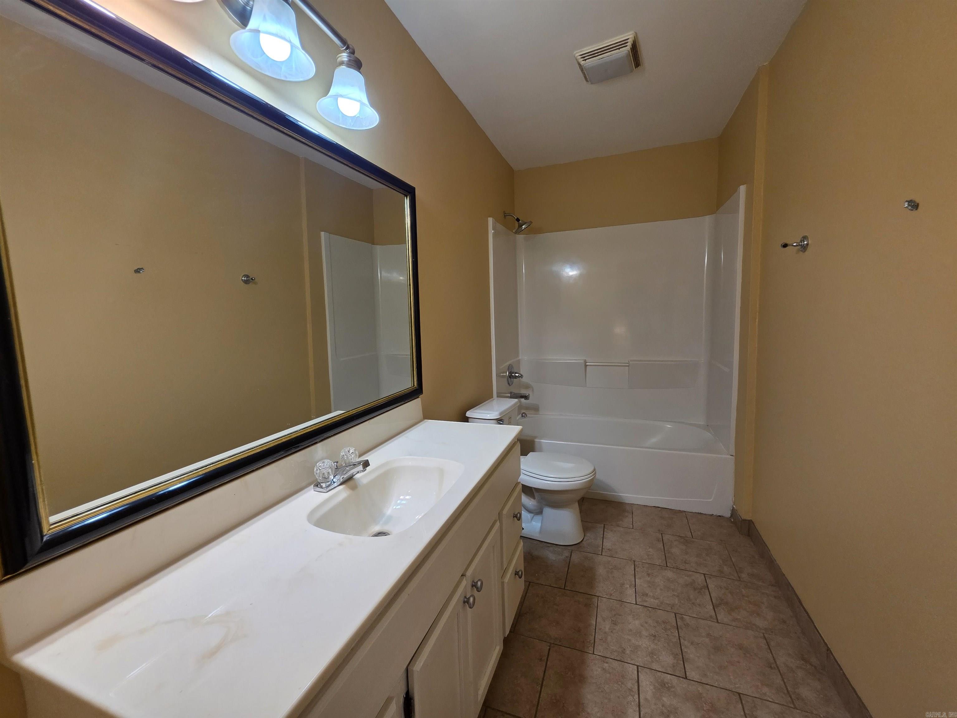 2610 S Izard  Little Rock, AR