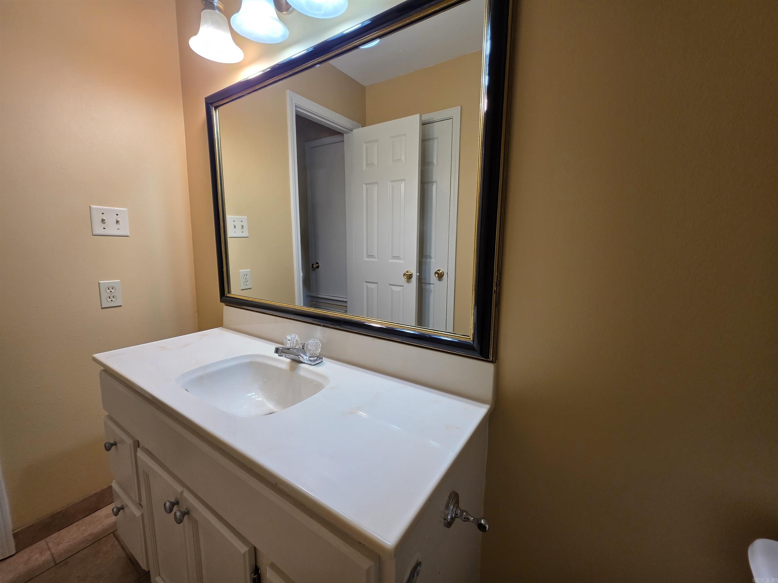 2610 S Izard  Little Rock, AR