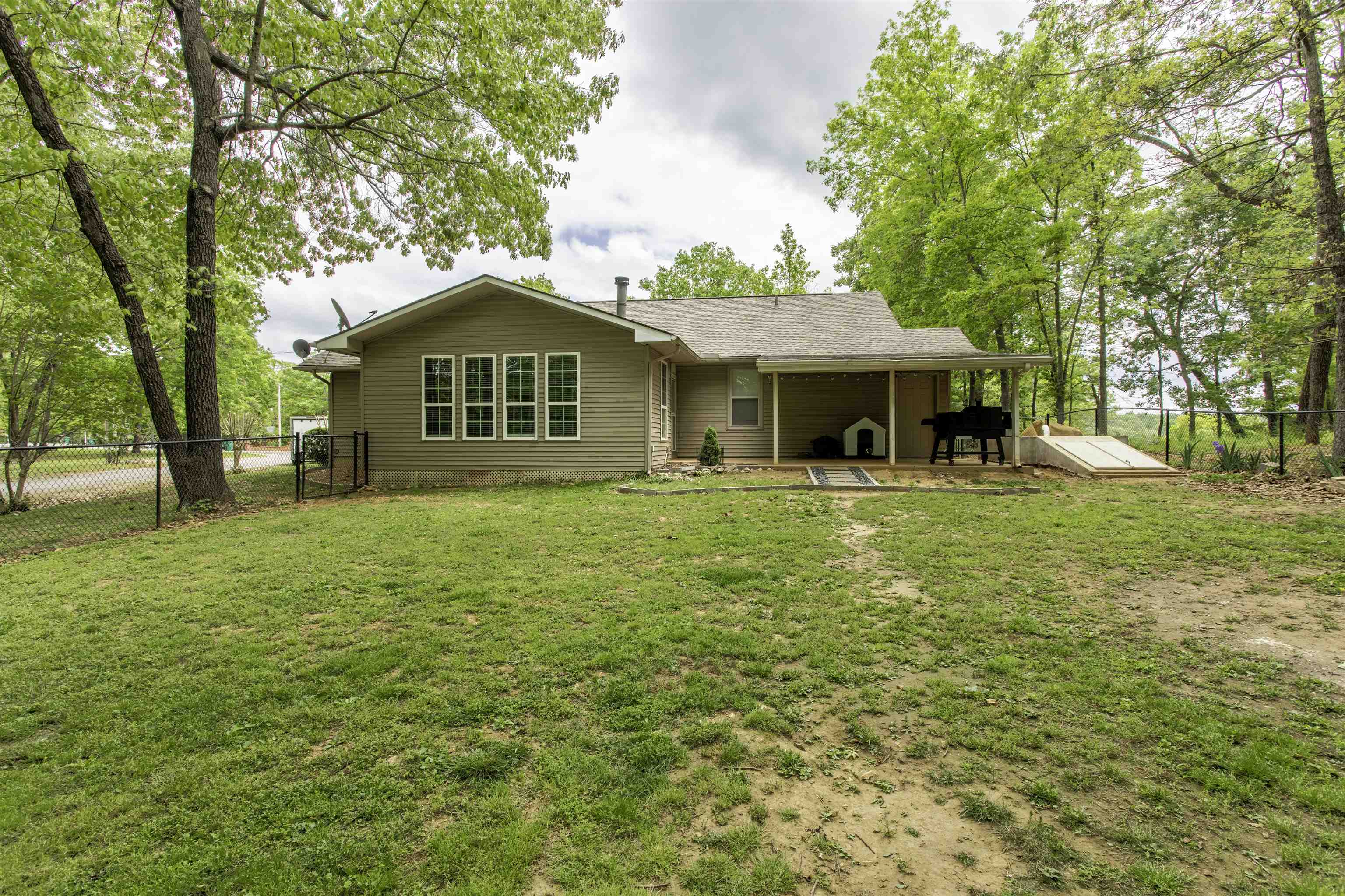 23 Winnebago Cir Cherokee Village, AR 72529