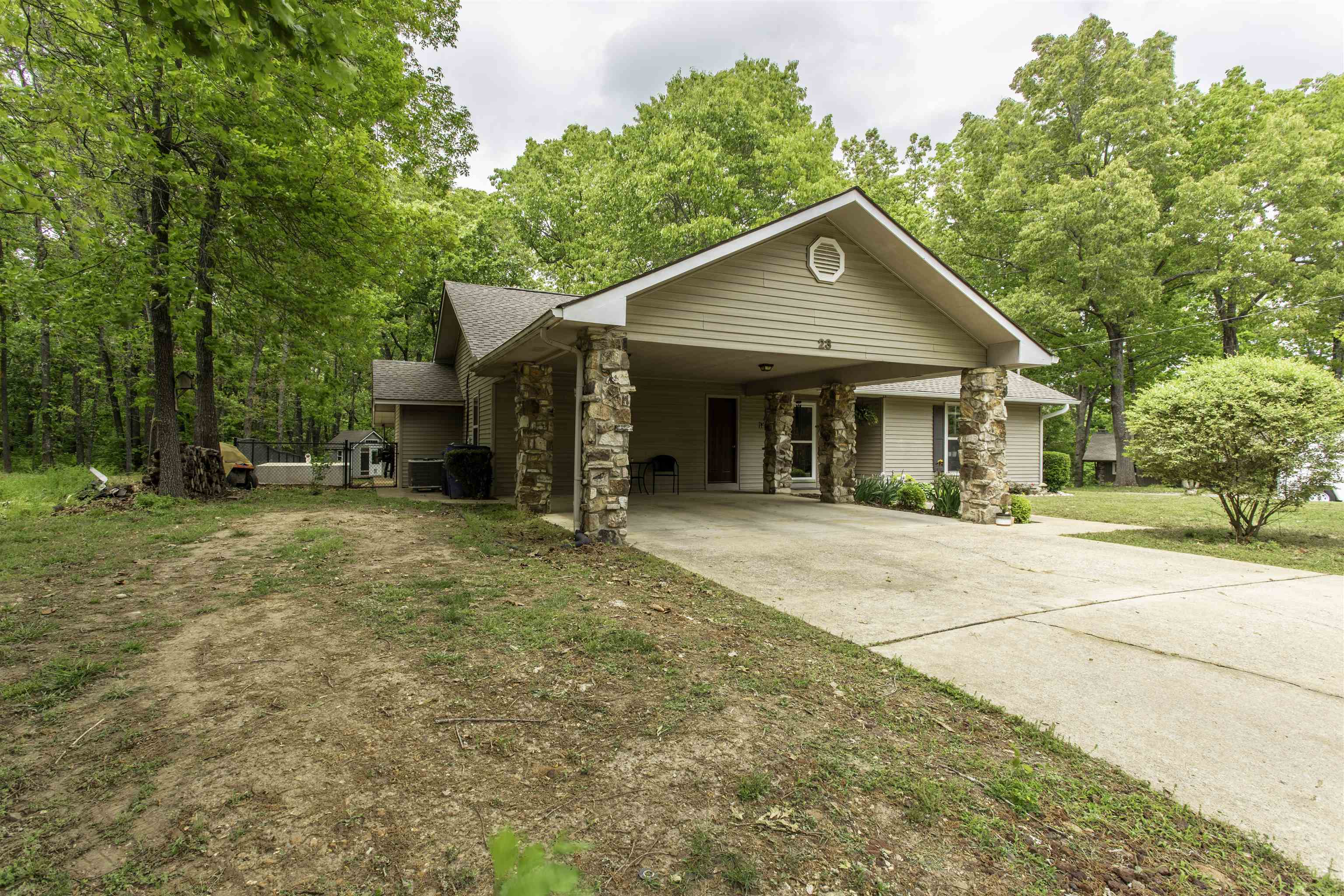 23 Winnebago Cir Cherokee Village, AR 72529