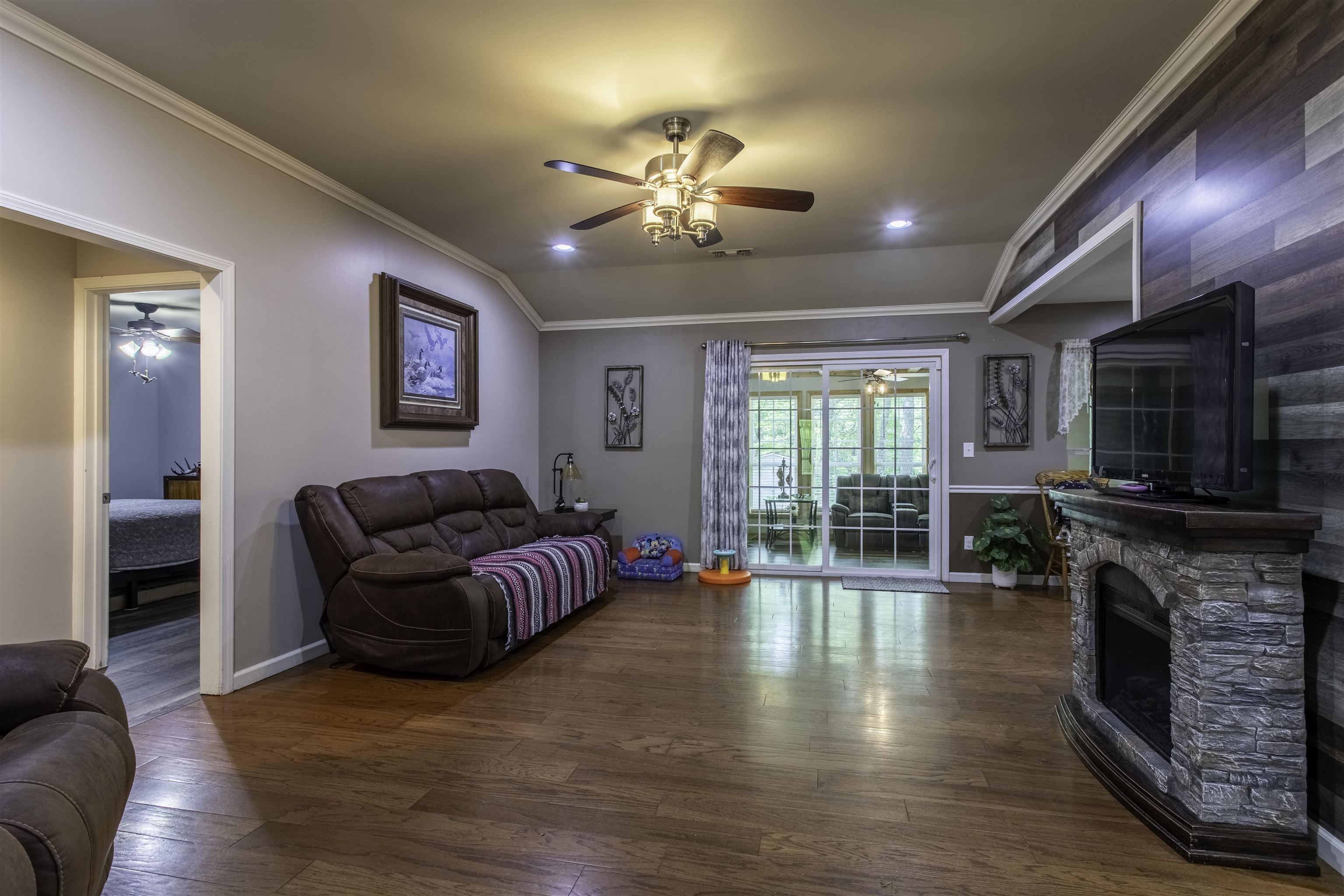 23 Winnebago Cir Cherokee Village, AR 72529