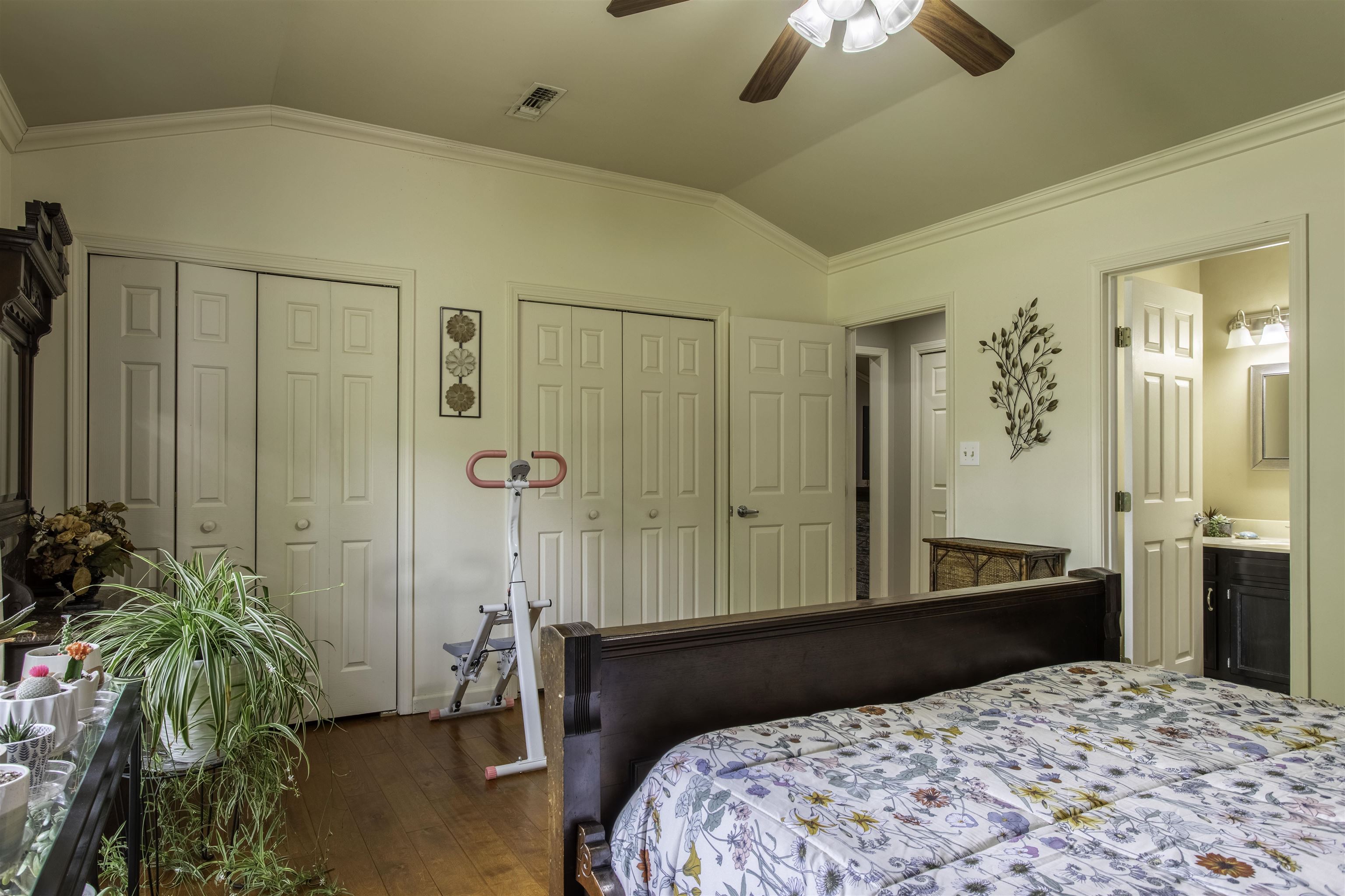 23 Winnebago Cir Cherokee Village, AR 72529