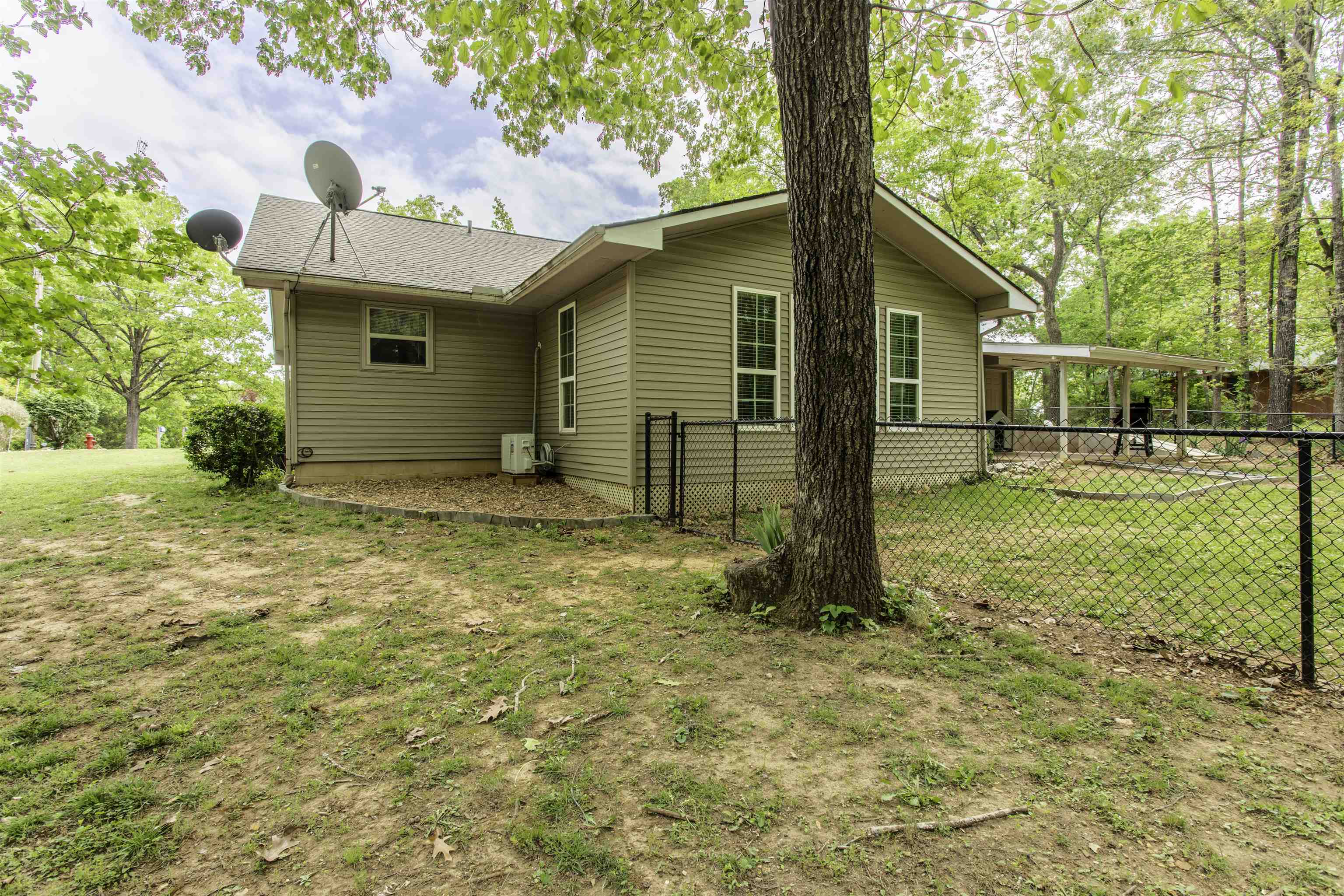 23 Winnebago Cir Cherokee Village, AR 72529