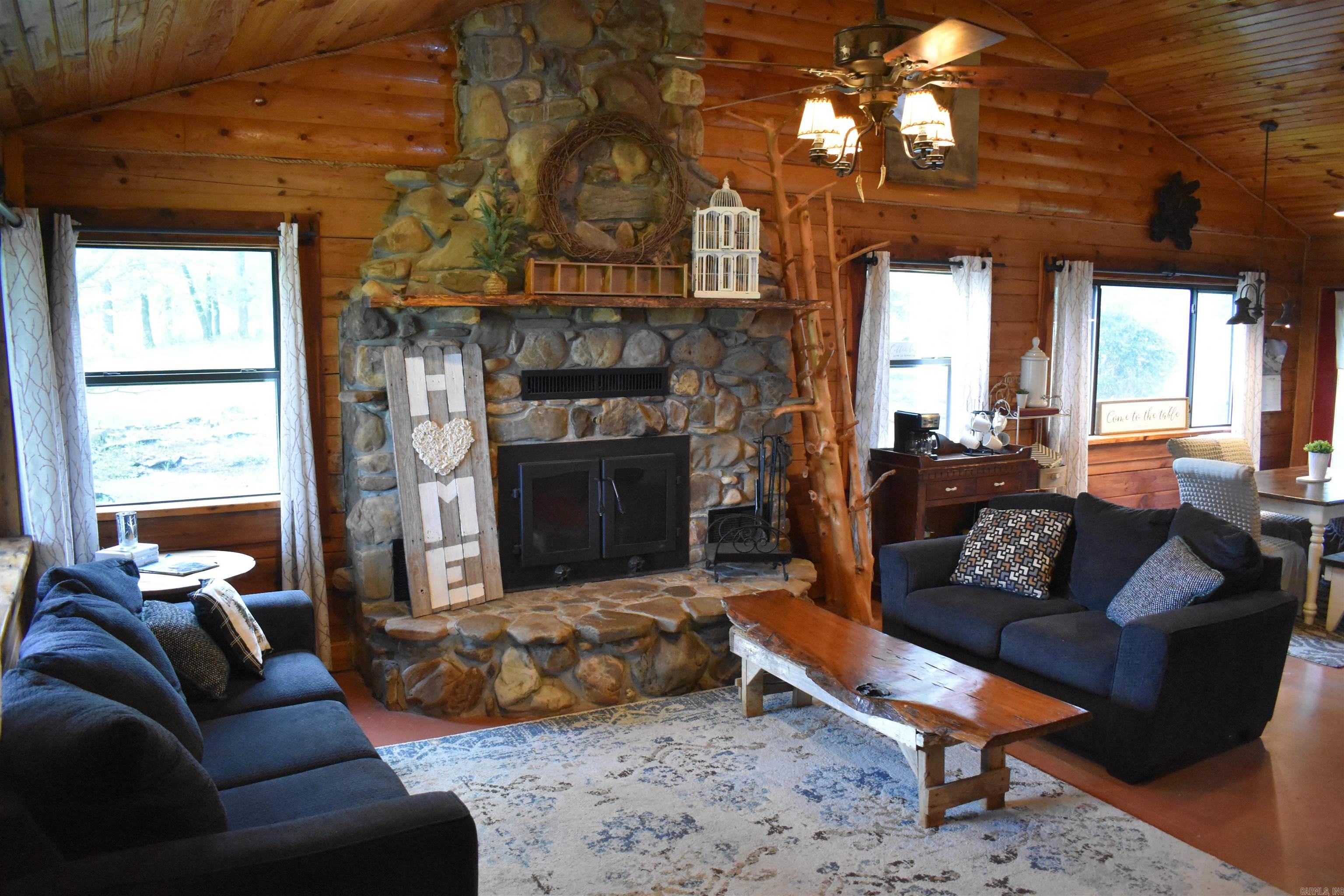 5285 Centerpoint Road  Waldron, AR