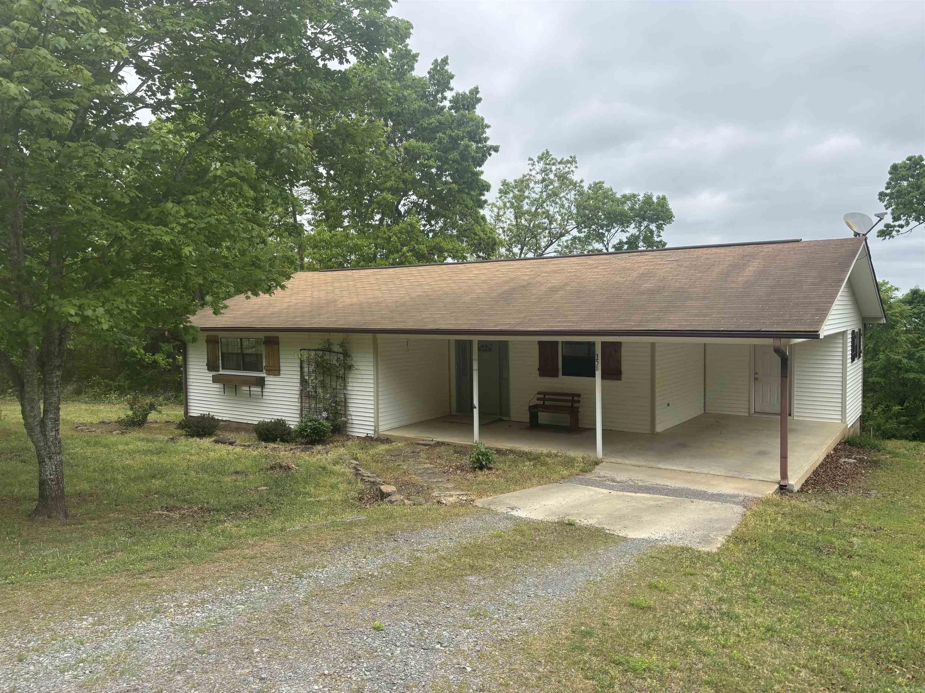 358 Radio Road  Clinton, AR