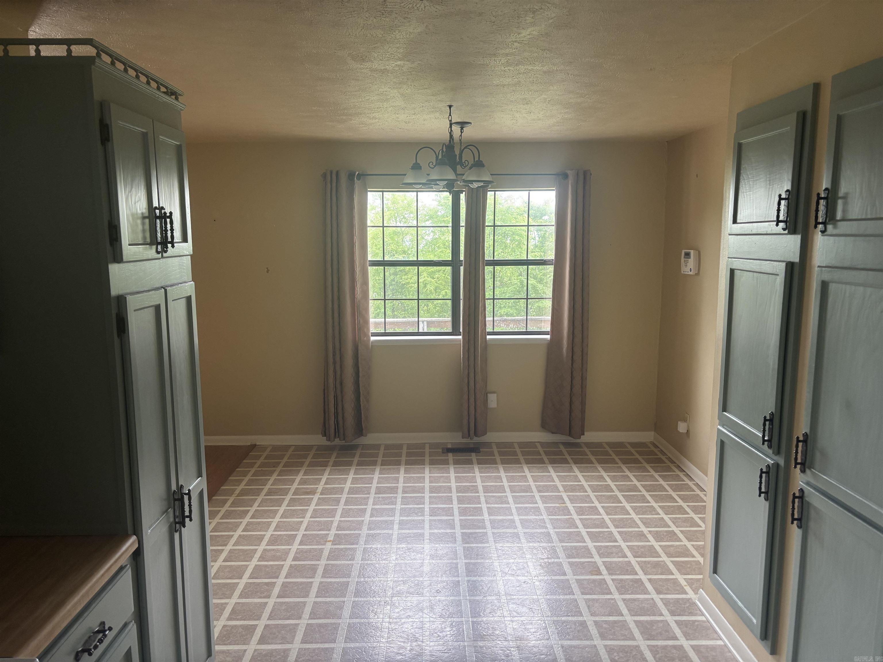 358 Radio Road  Clinton, AR