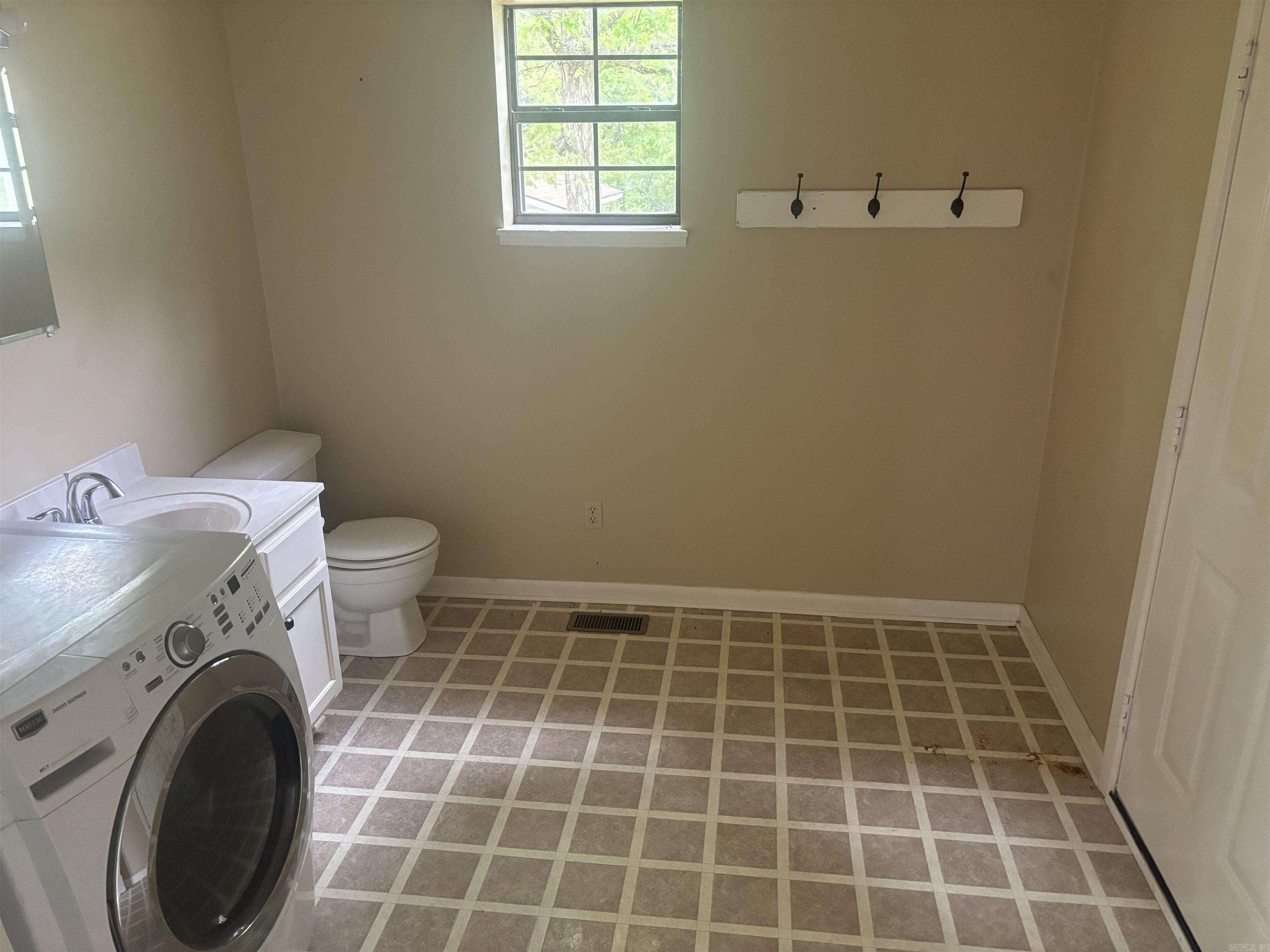 358 Radio Road  Clinton, AR