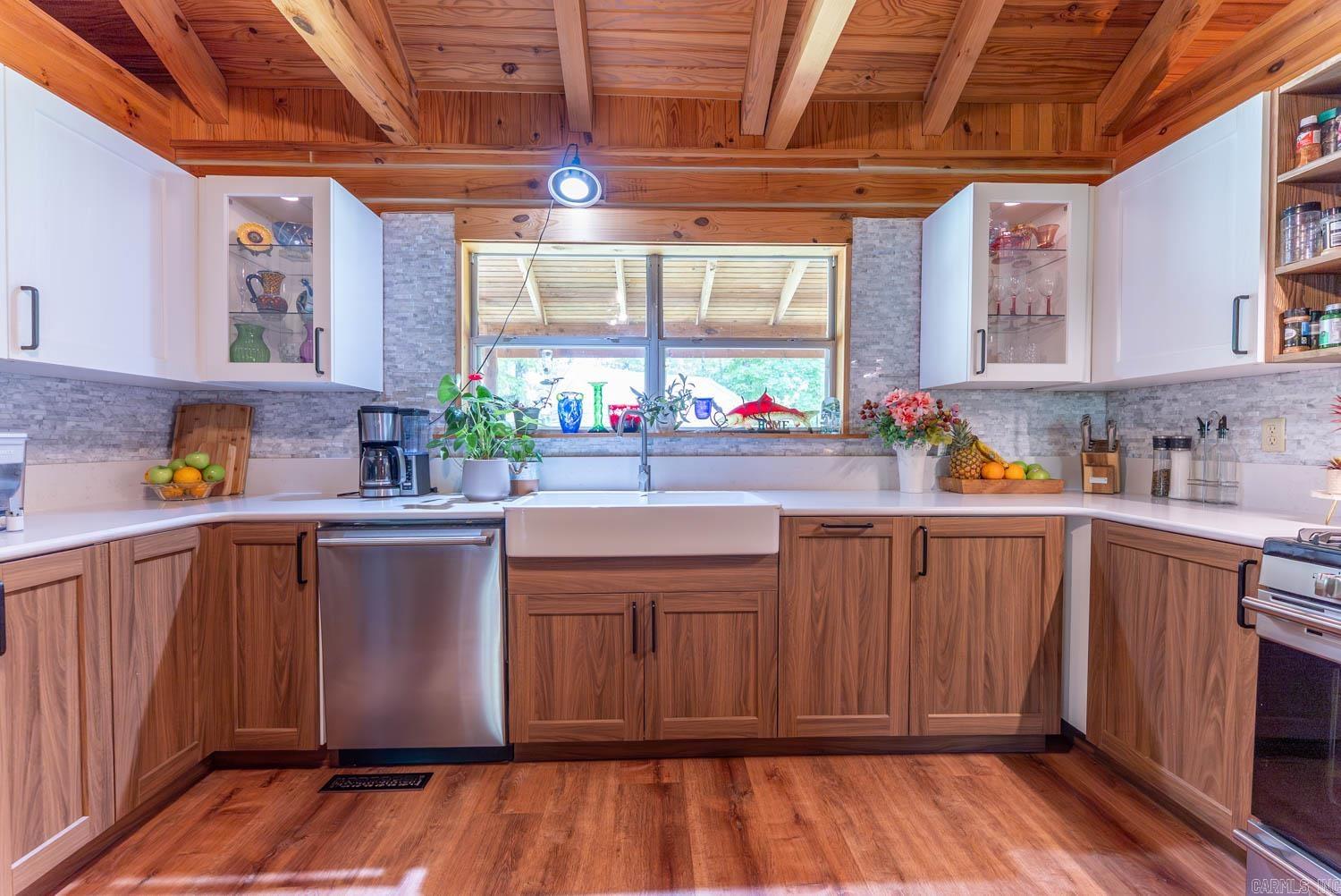 3804 MC 6074 Road  Flippin, AR