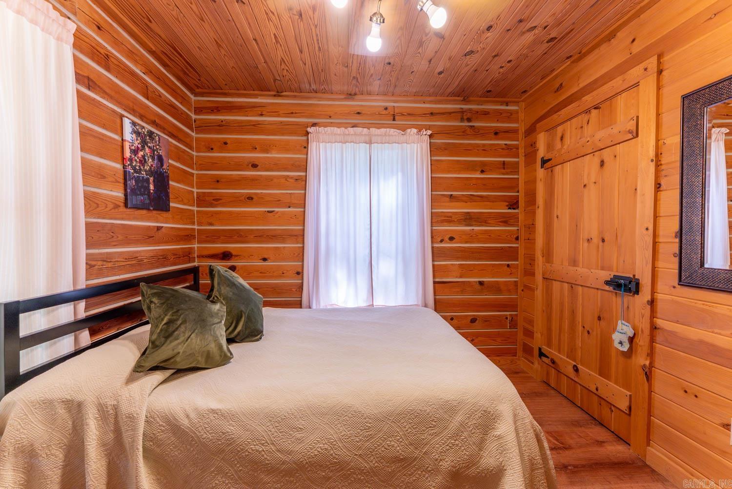 3804 MC 6074 Road  Flippin, AR