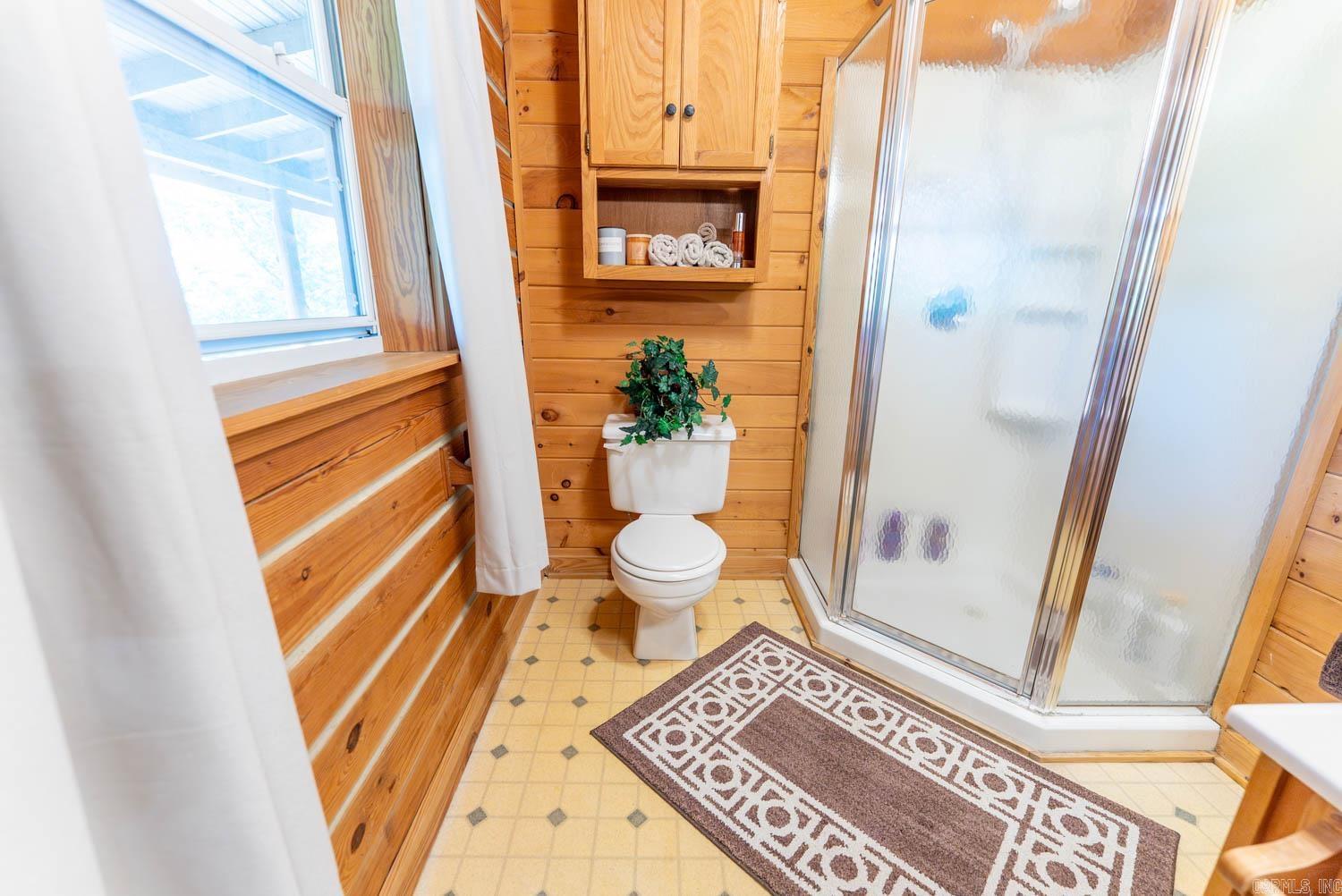 3804 MC 6074 Road  Flippin, AR