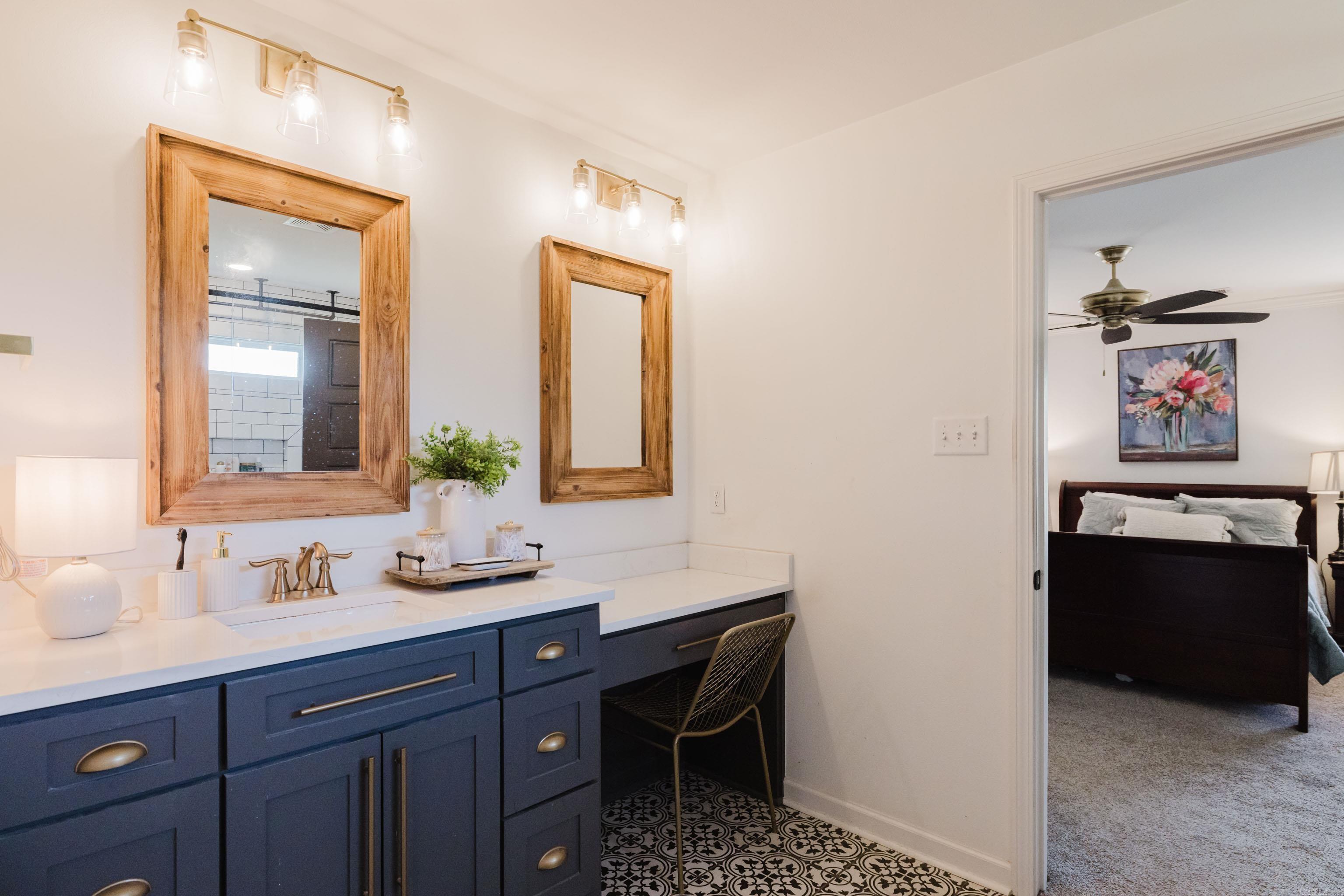 5950 Nickel Bill James Rd  Benton, AR