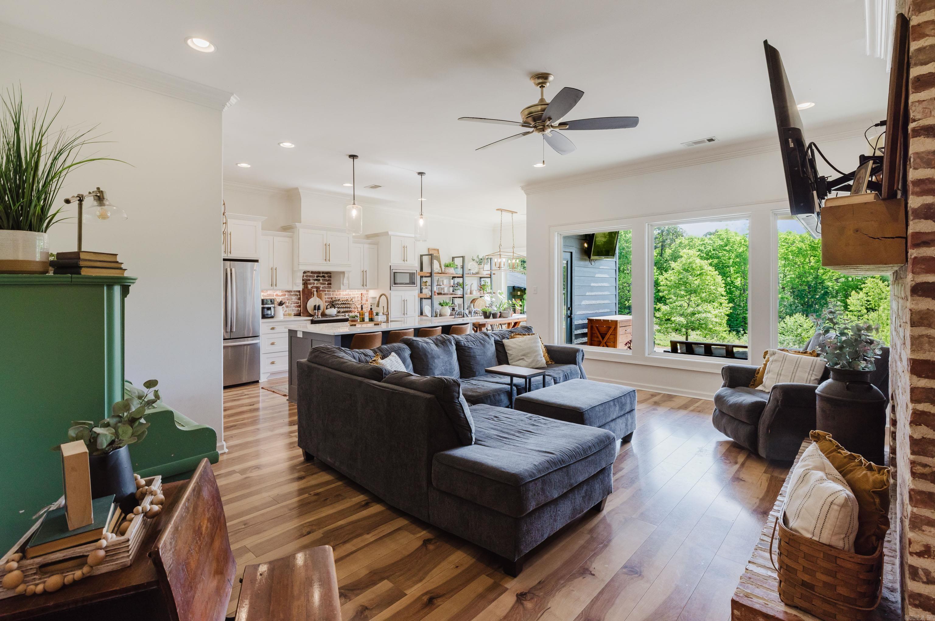 5950 Nickel Bill James Rd  Benton, AR