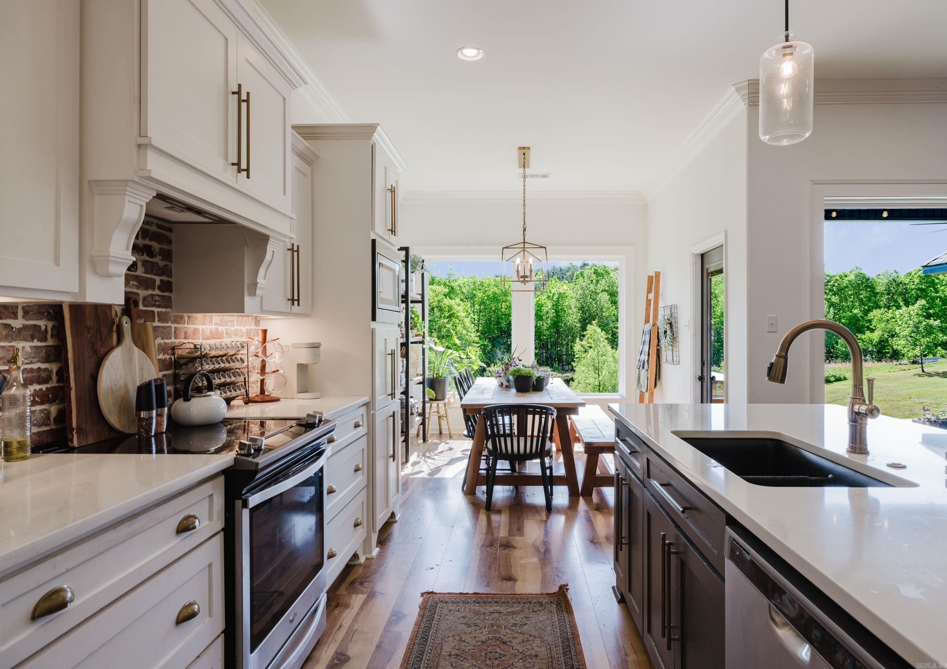 5950 Nickel Bill James Rd  Benton, AR