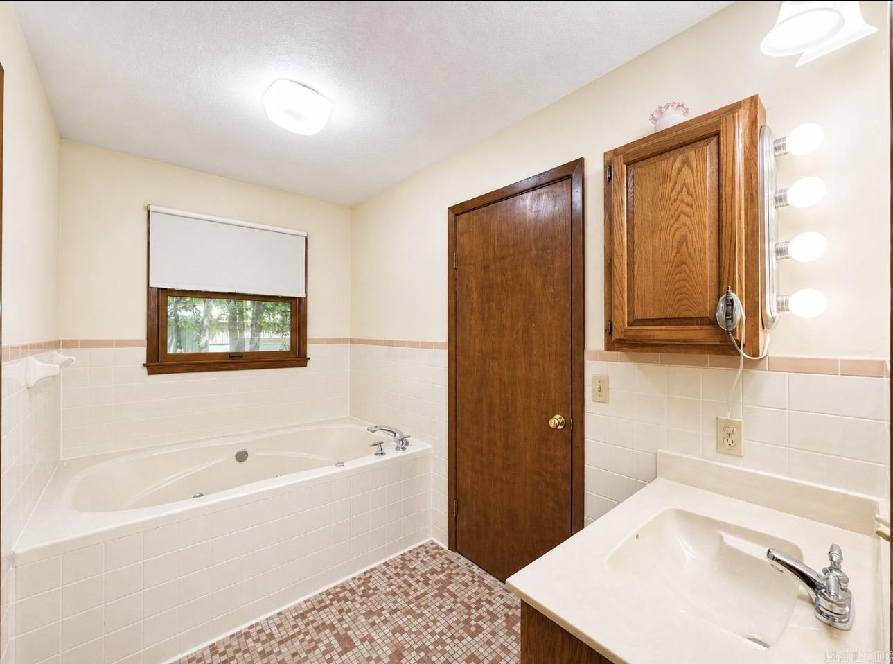 13160 N Heber Springs Road Locust Grove, AR 72550