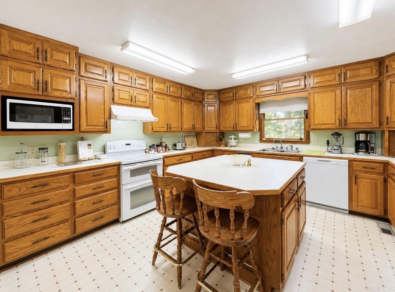 13160 N Heber Springs Road Locust Grove, AR 72550