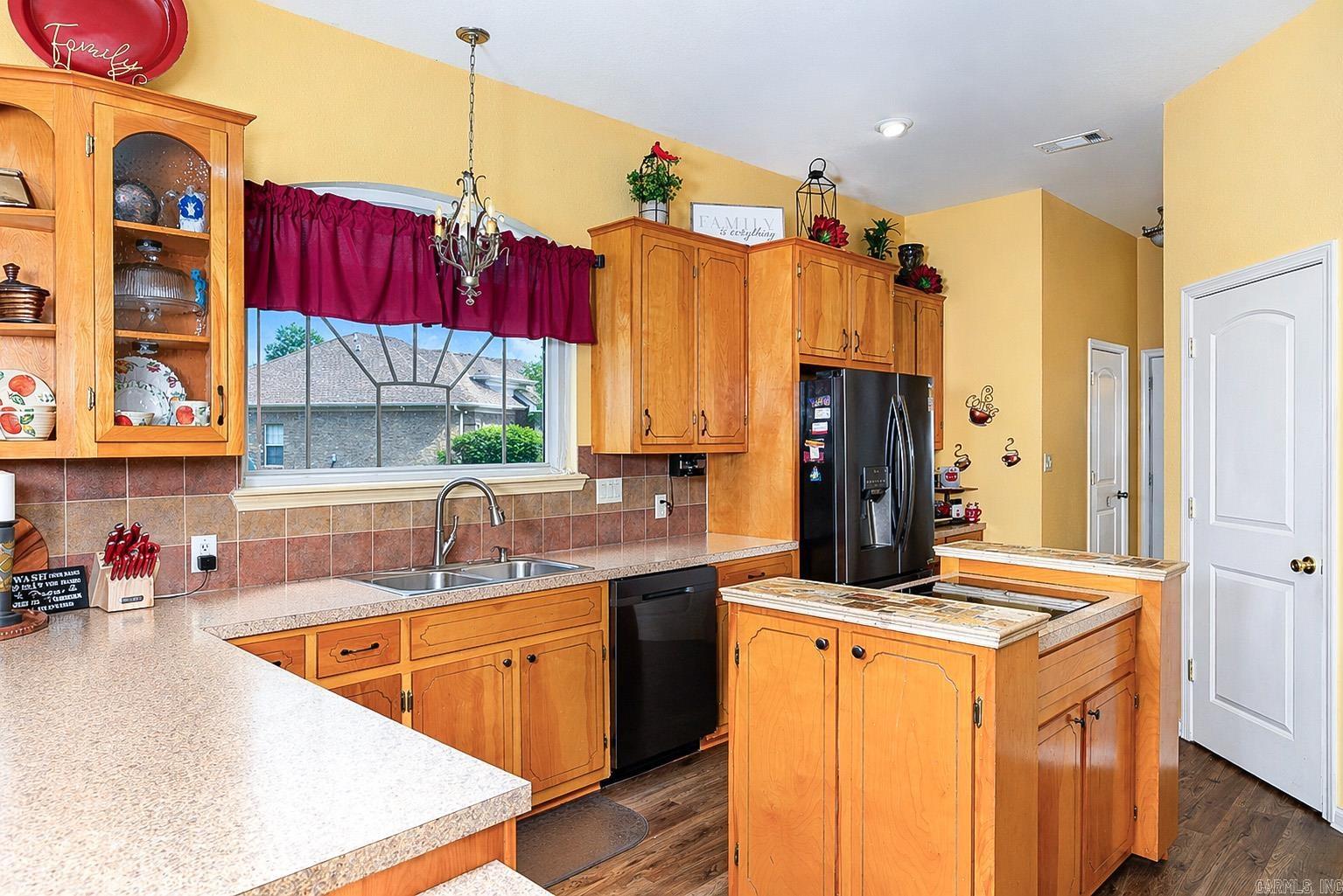 7203 Lakewood Court  Pine Bluff, AR