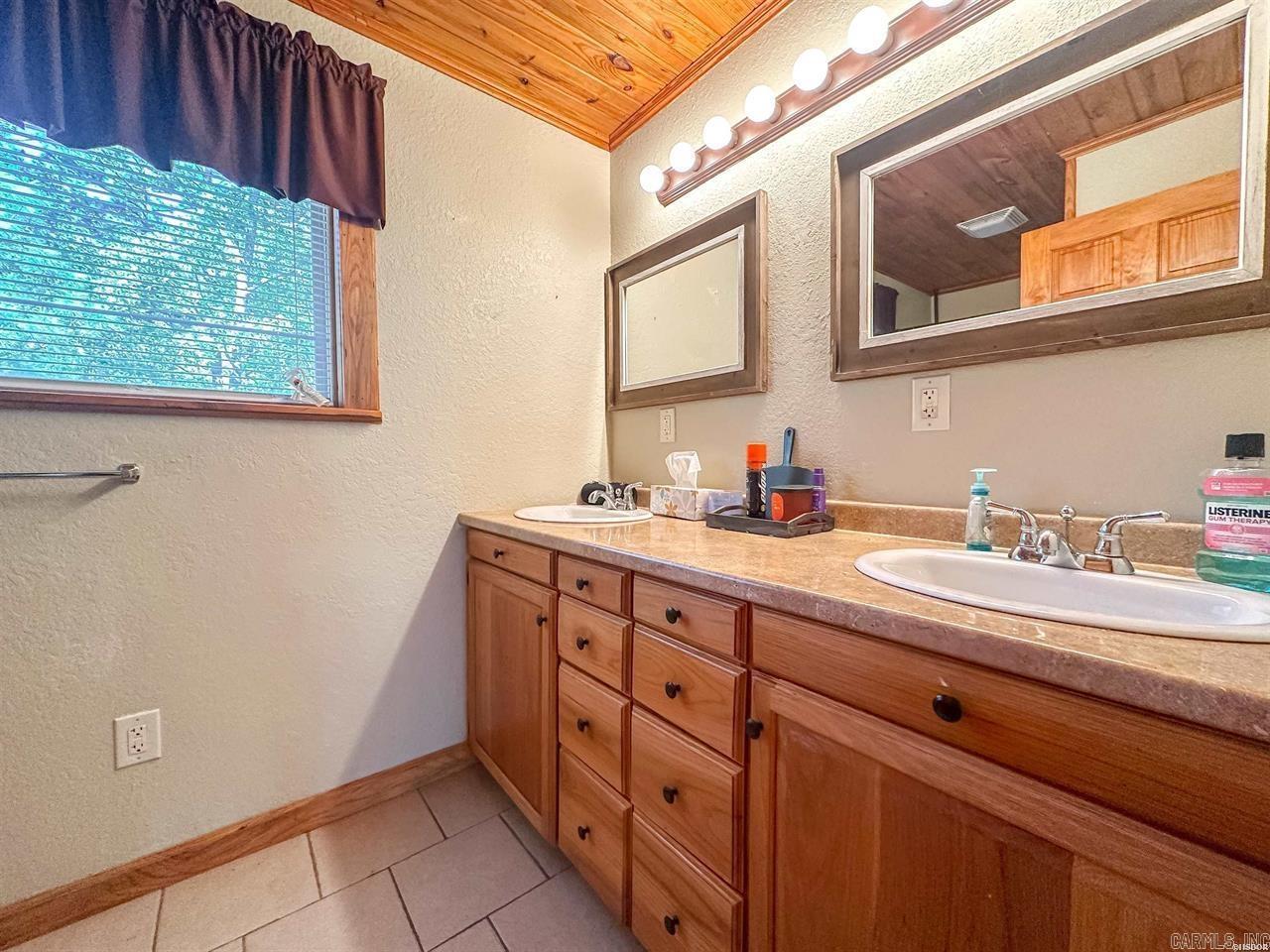 646 School  Amity, AR