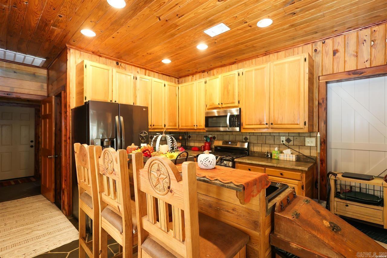 646 School  Amity, AR