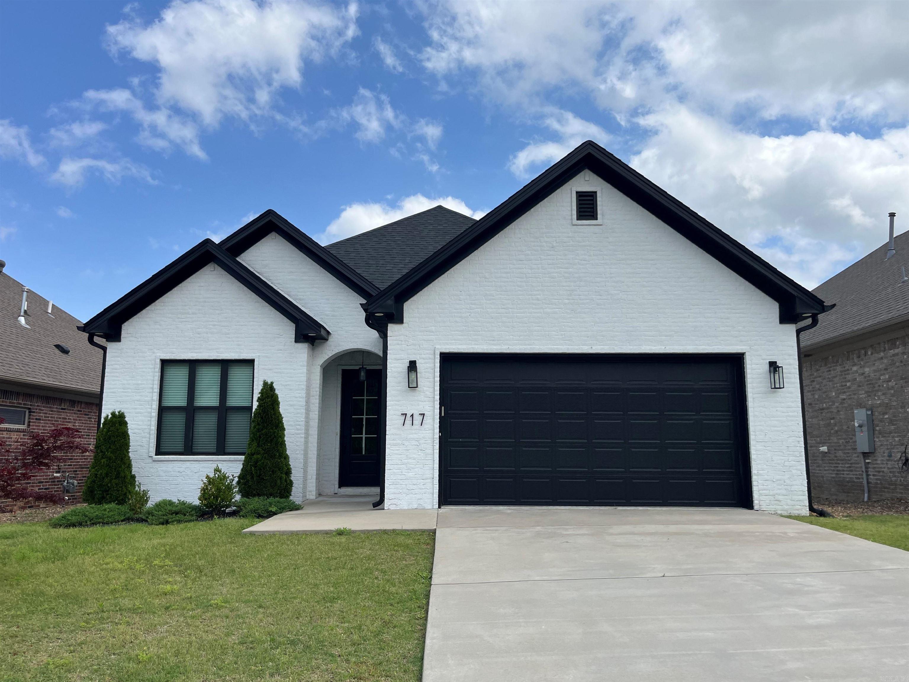 717 Wildcreek Cir