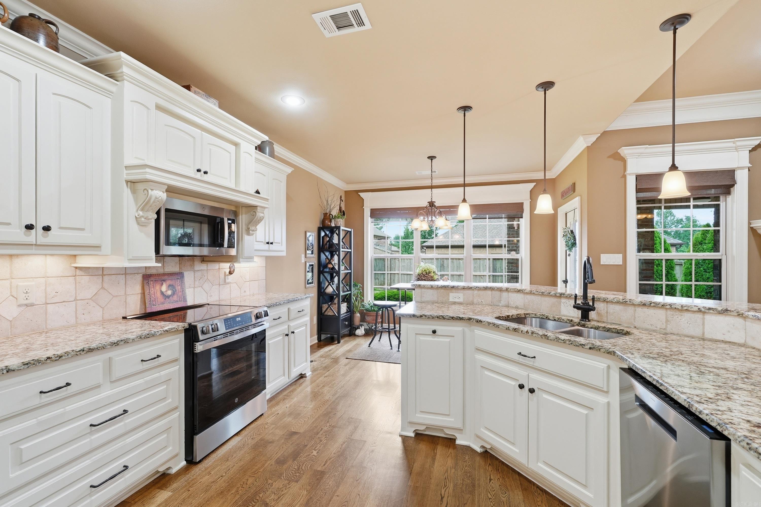 3005 Coldwater Dr  Benton, AR