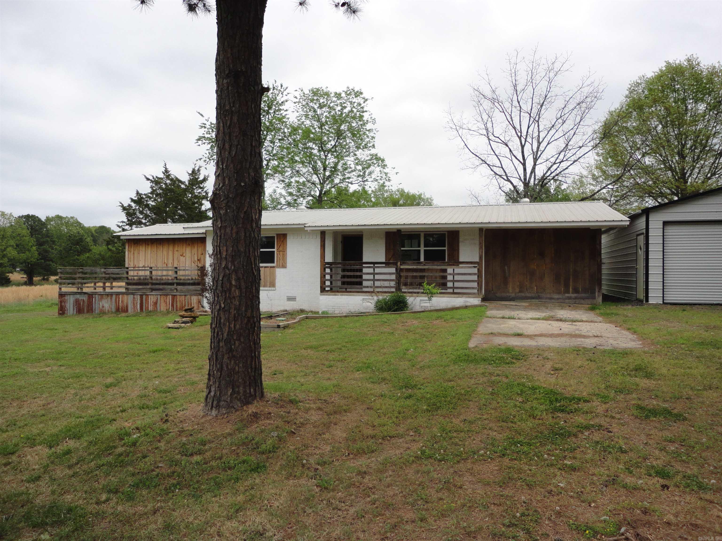 24 Smith  Tumbling Shoals, AR