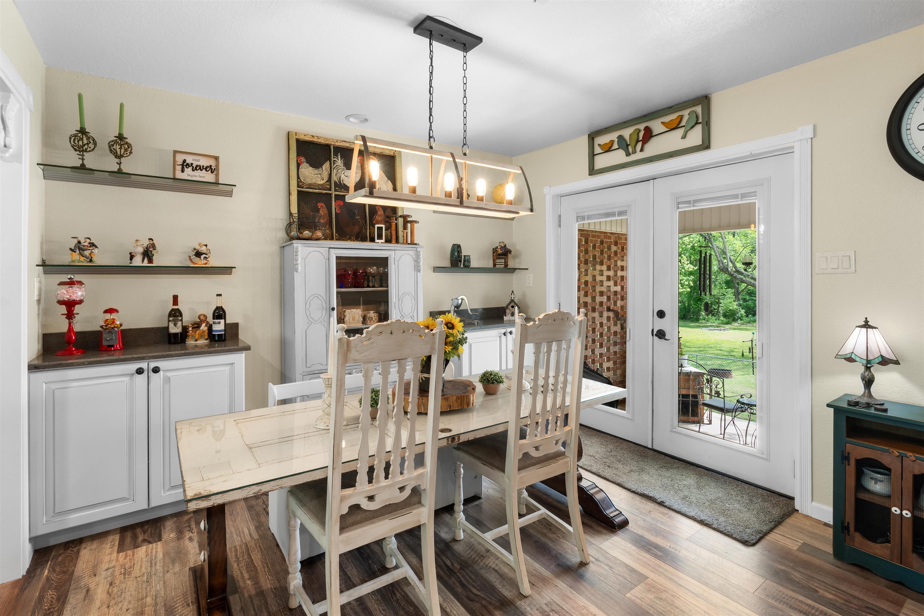 215 W Main Street  Evening Shade, AR