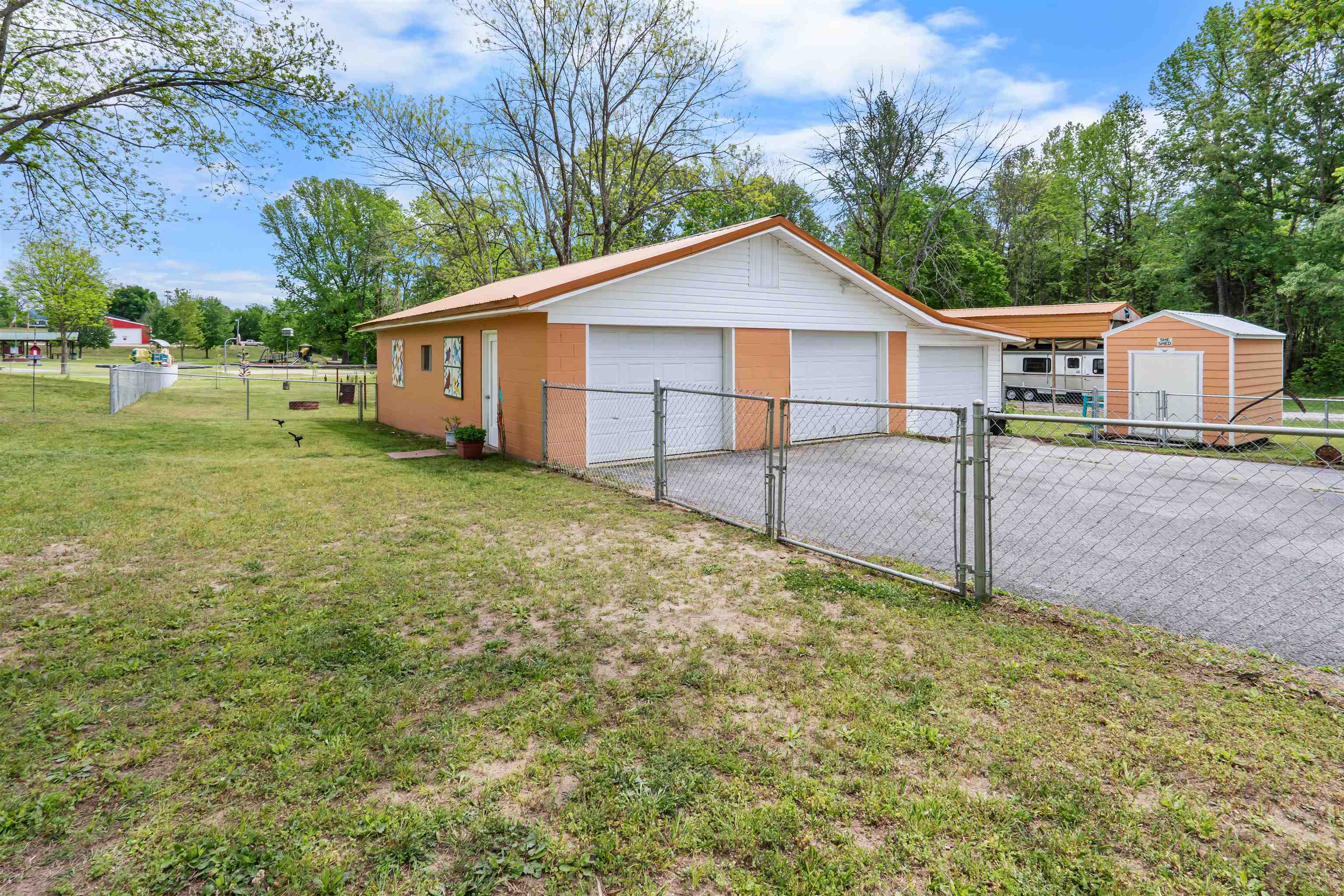 215 W Main Street  Evening Shade, AR