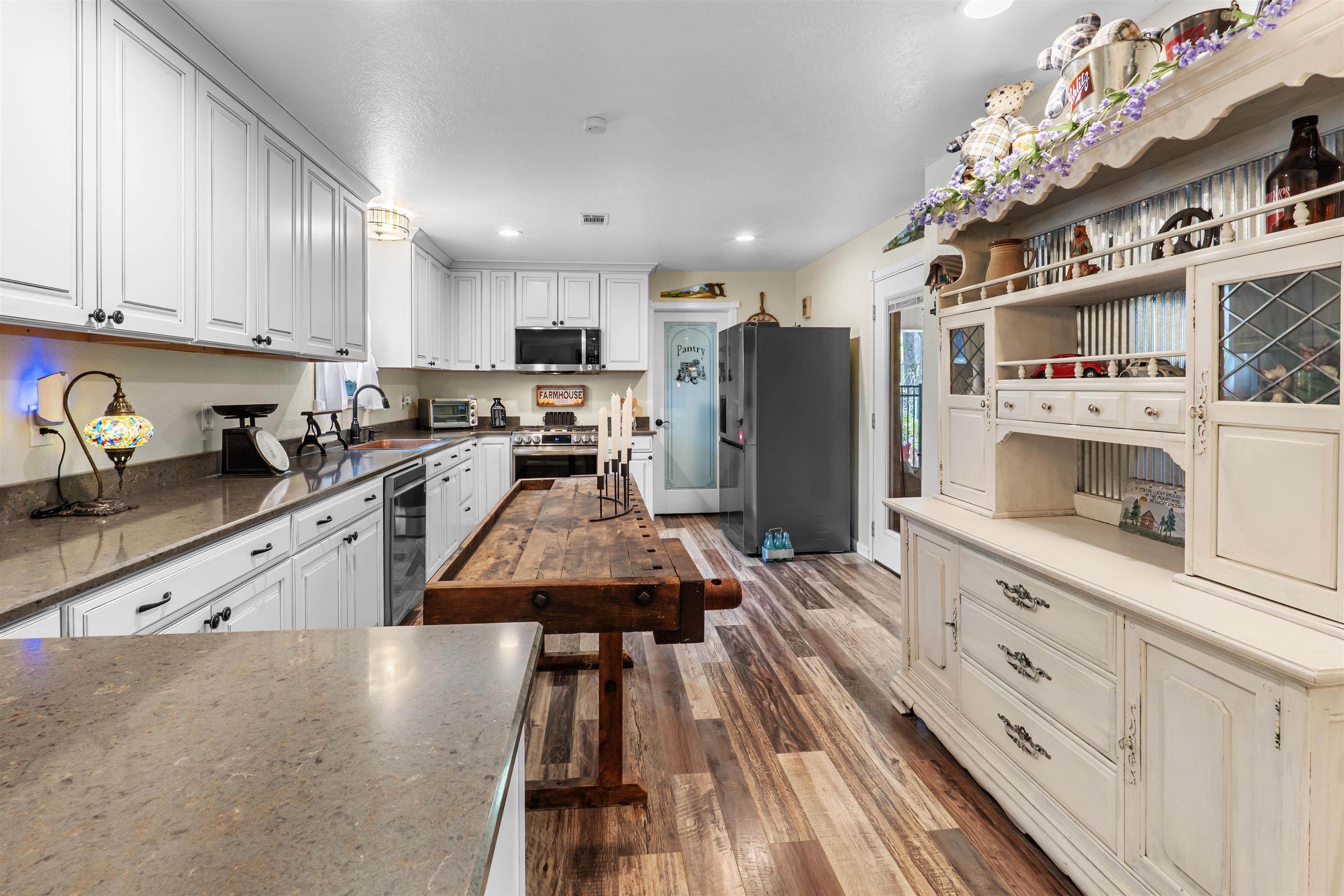 215 W Main Street  Evening Shade, AR