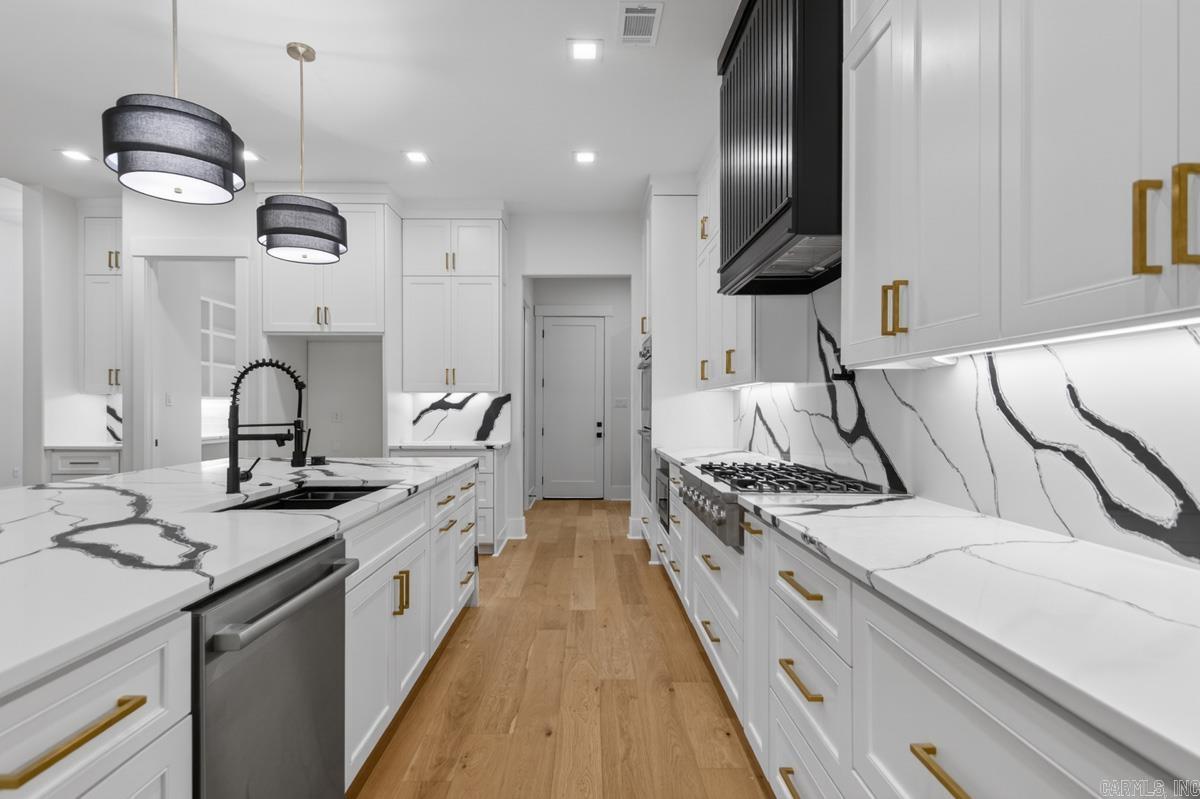 1054 Sungate Drive  Alexander, AR