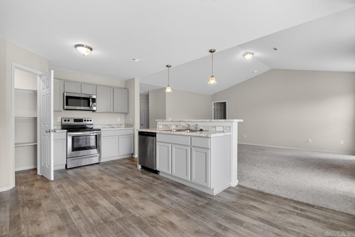 31 Avant Garde  Little Rock, AR