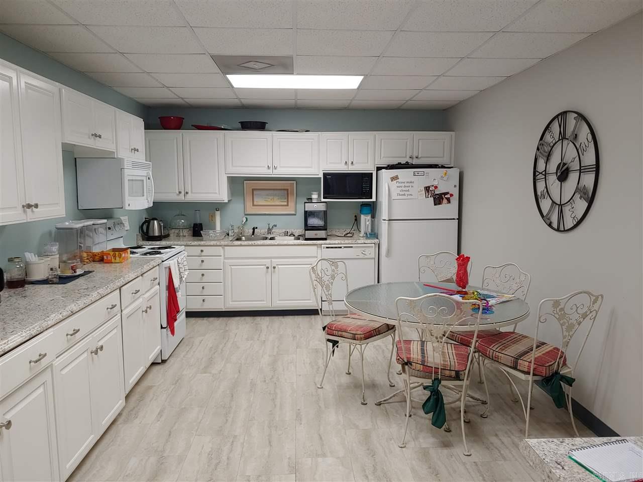 4801 NorthShore Office 111  North Little Rock, AR