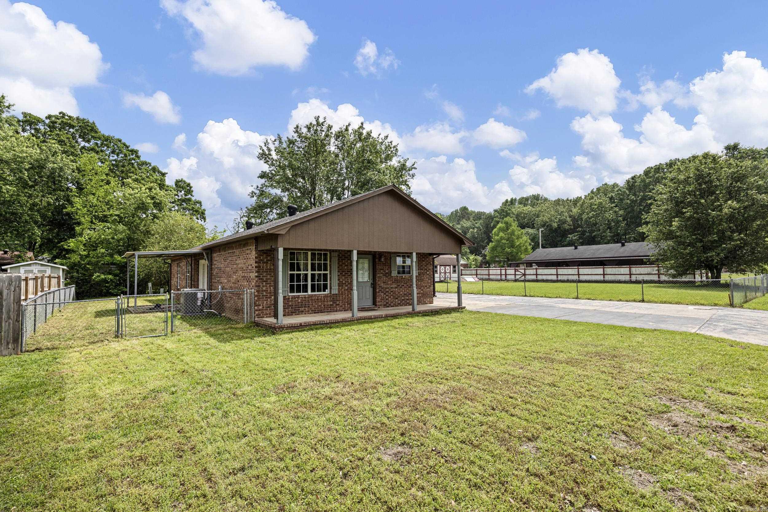 10 Cagle Street Clarksville, AR 72830