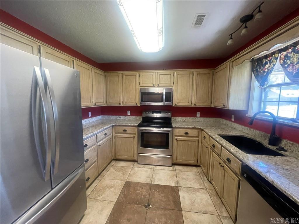 10 Cagle  Clarksville, AR