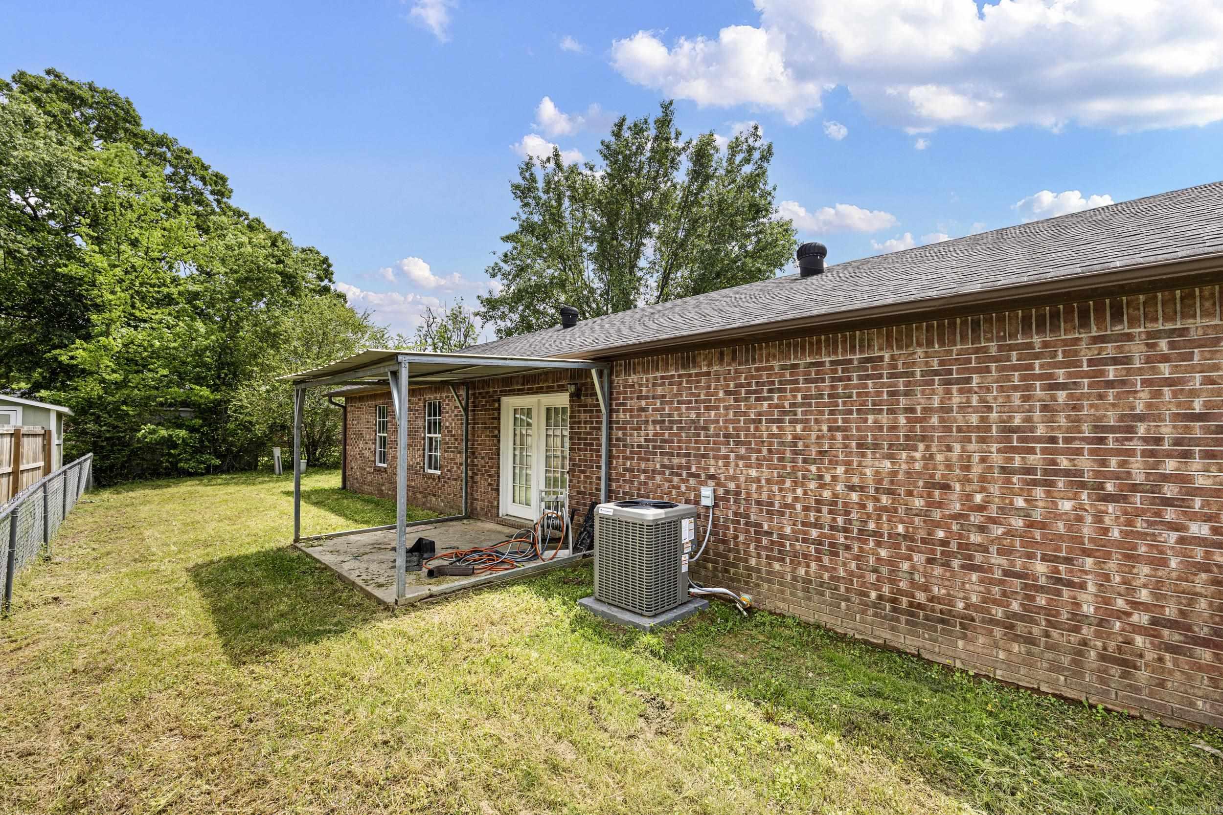 10 Cagle Street Clarksville, AR 72830
