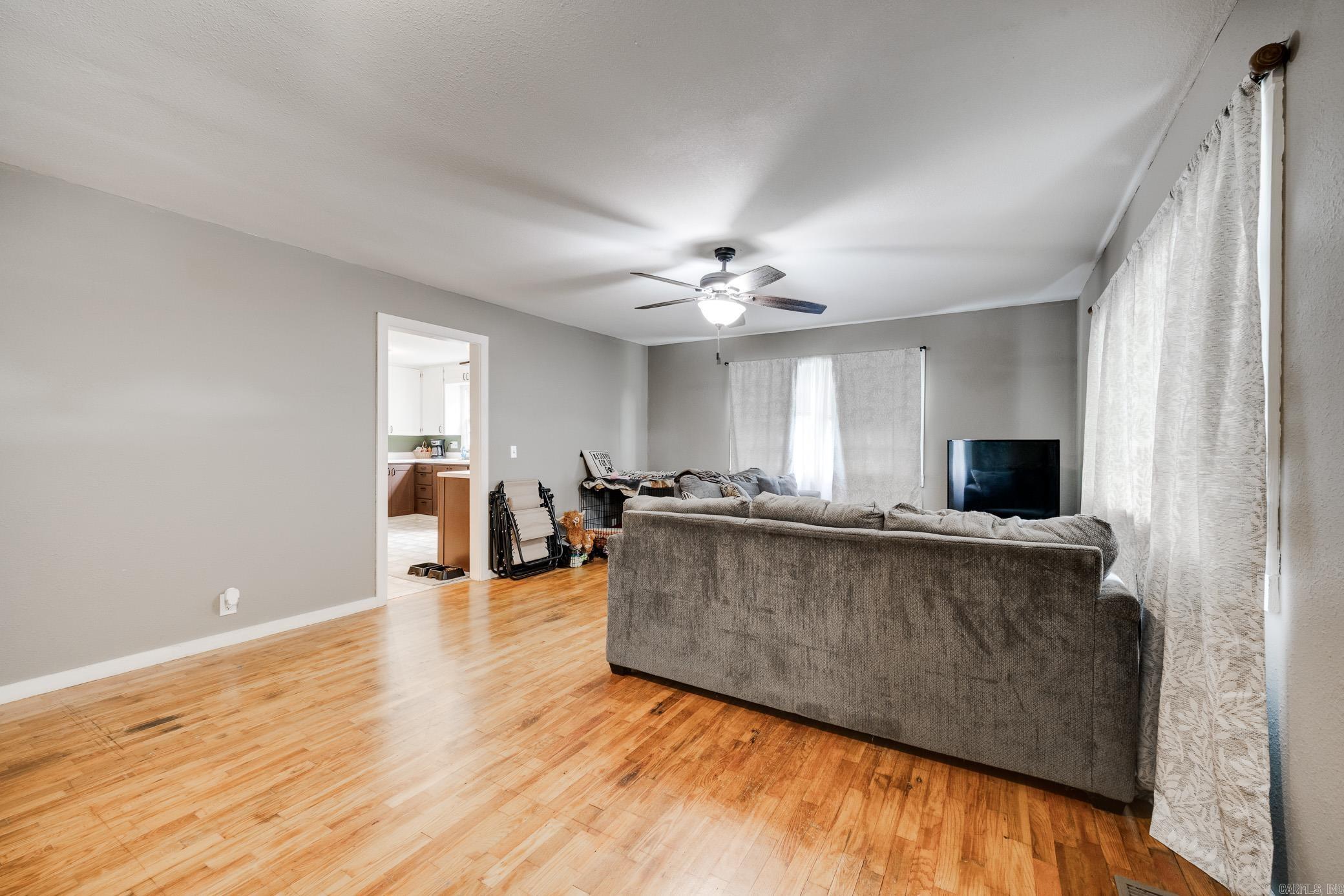 1204 W Main  Heber Springs, AR