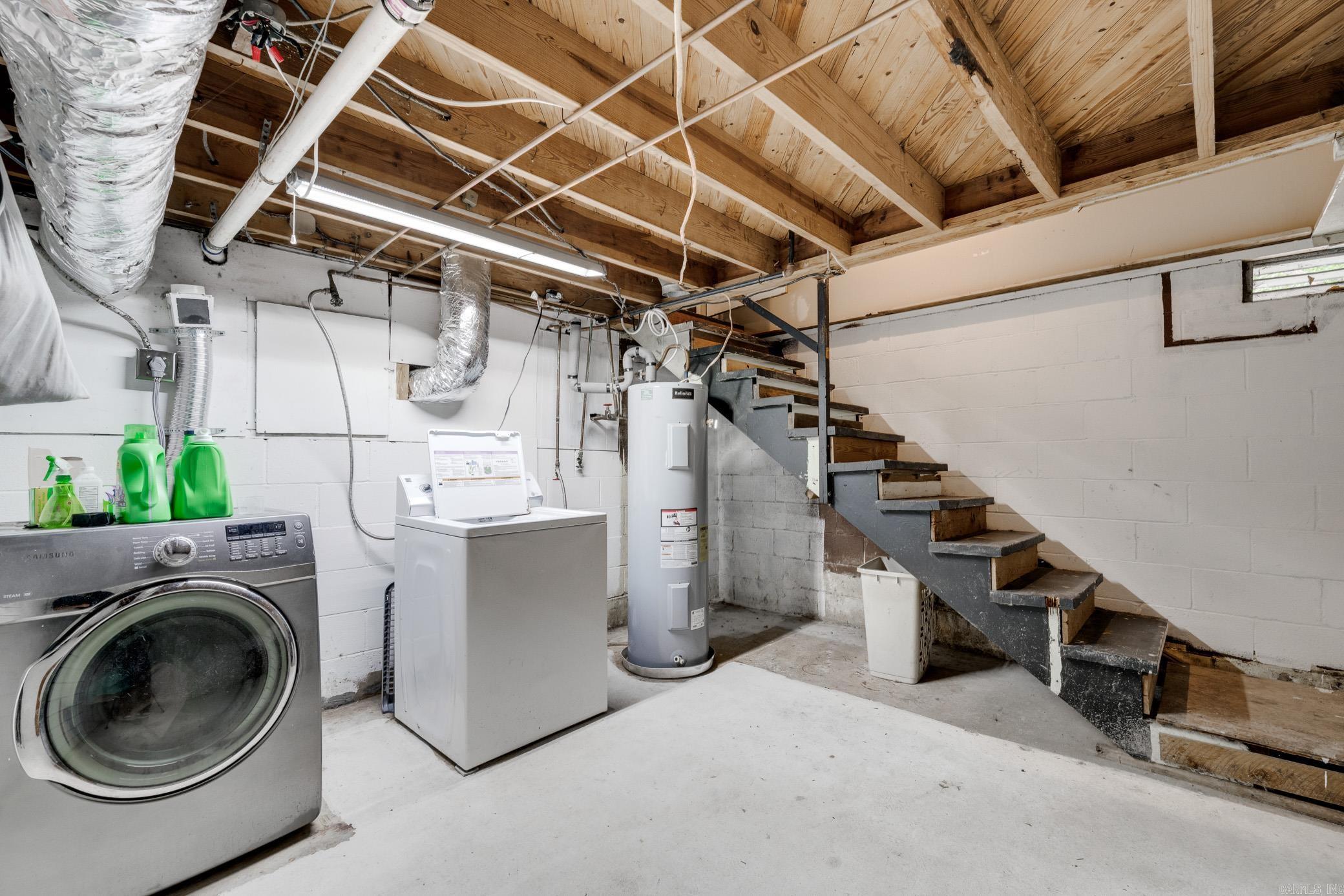 1204 W Main  Heber Springs, AR