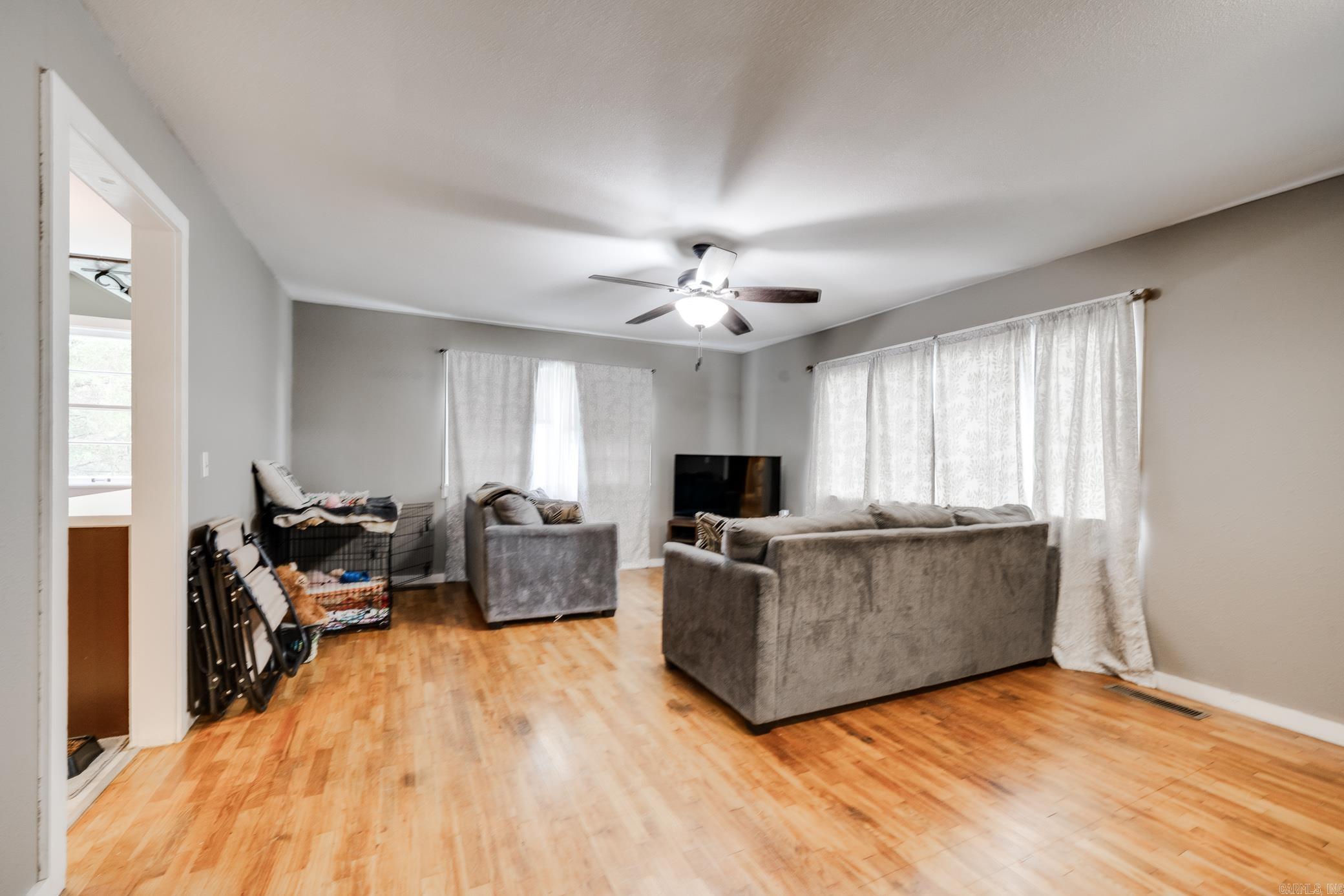 1204 W Main  Heber Springs, AR