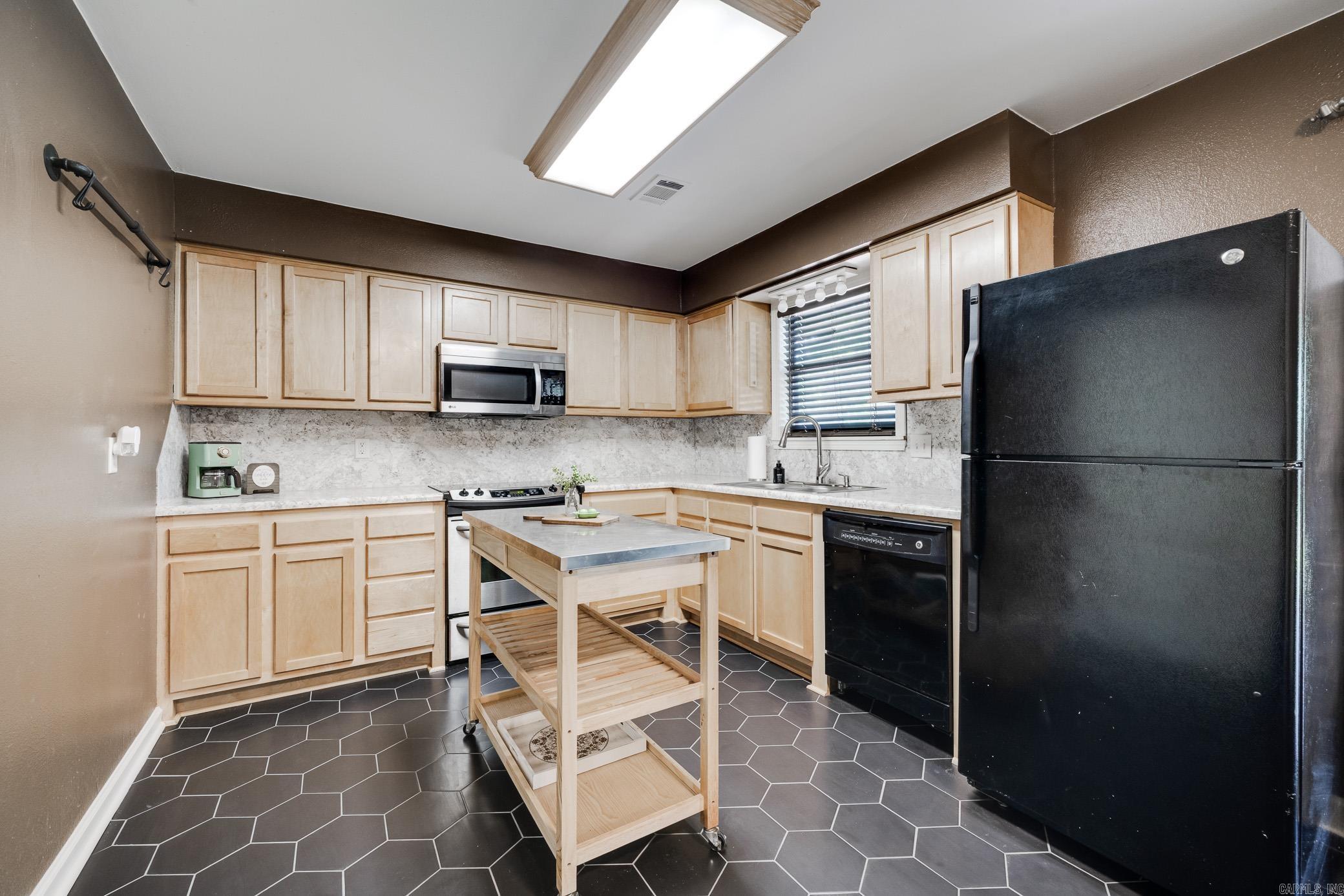 3 Hawthorne  Conway, AR