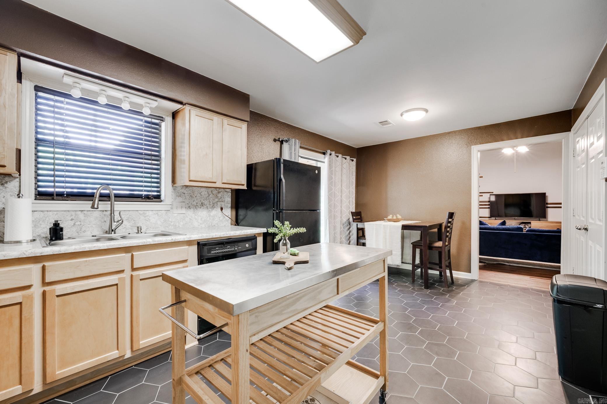 3 Hawthorne  Conway, AR