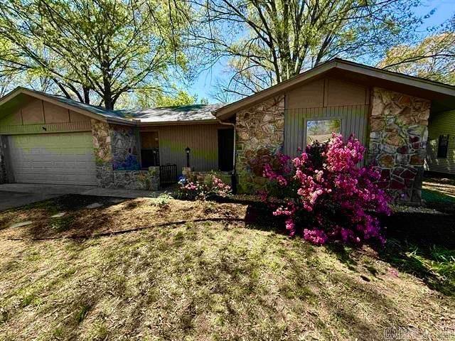 3 Hawthorne  Conway, AR