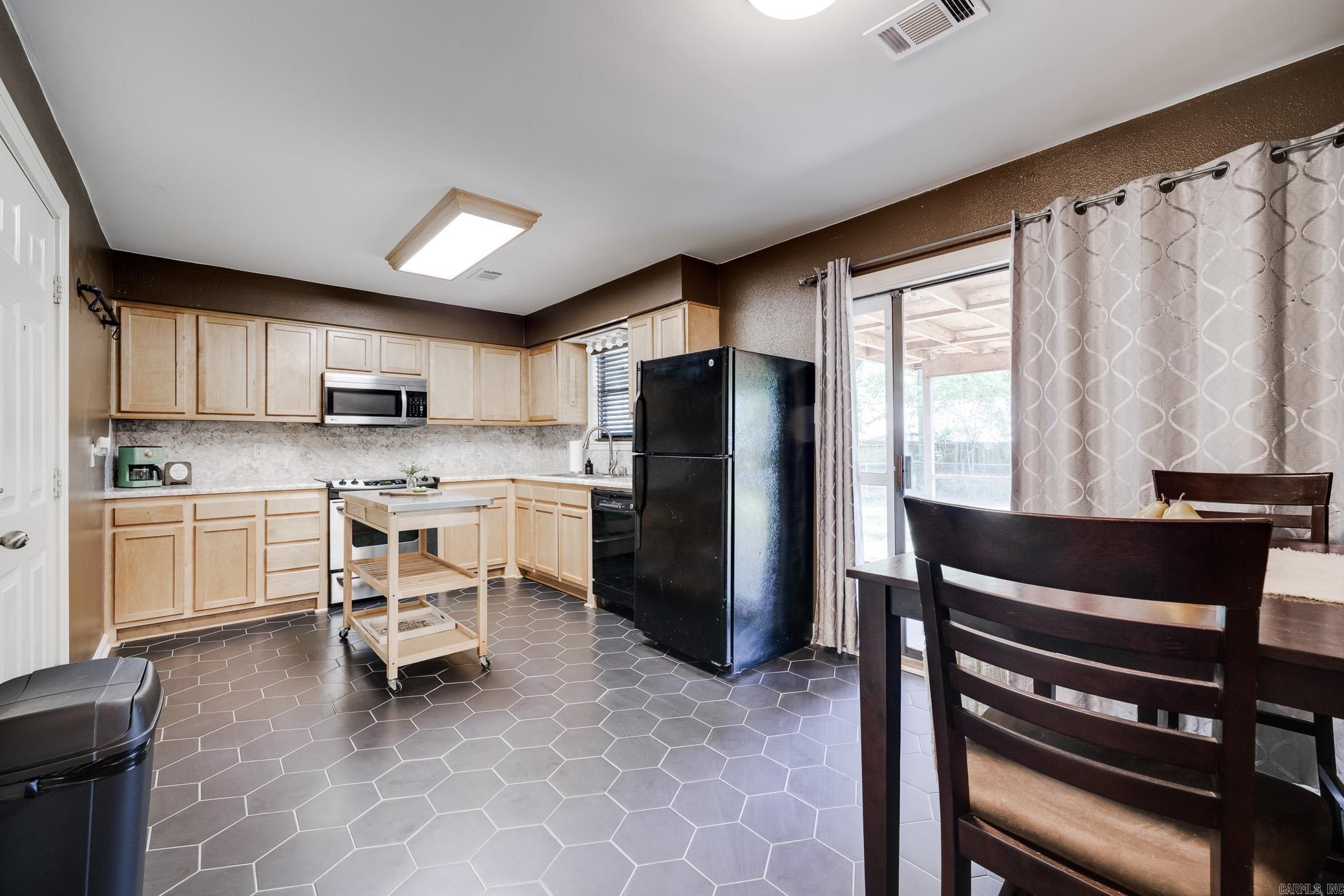 3 Hawthorne  Conway, AR