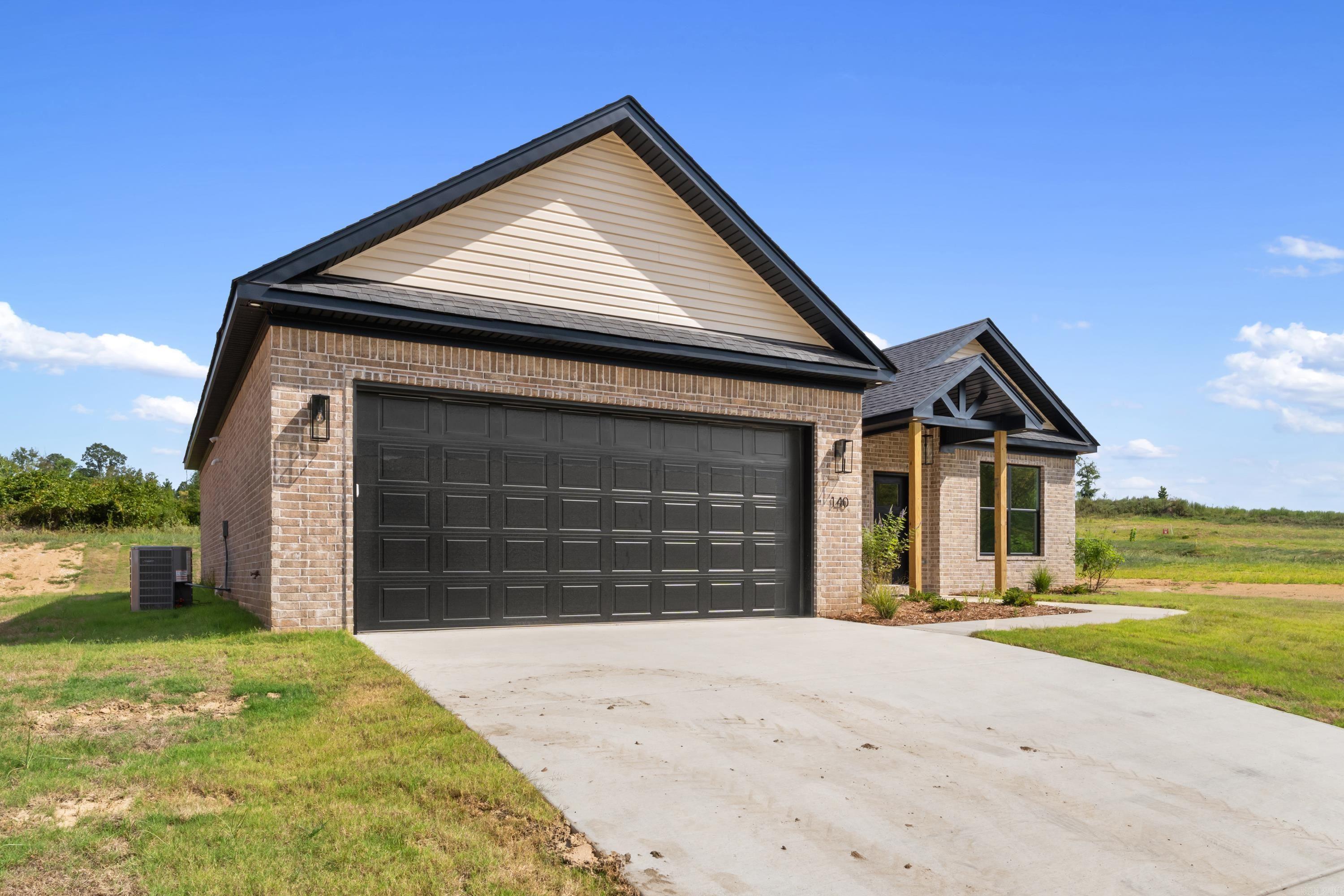 140 Southridge  Arkadelphia, AR