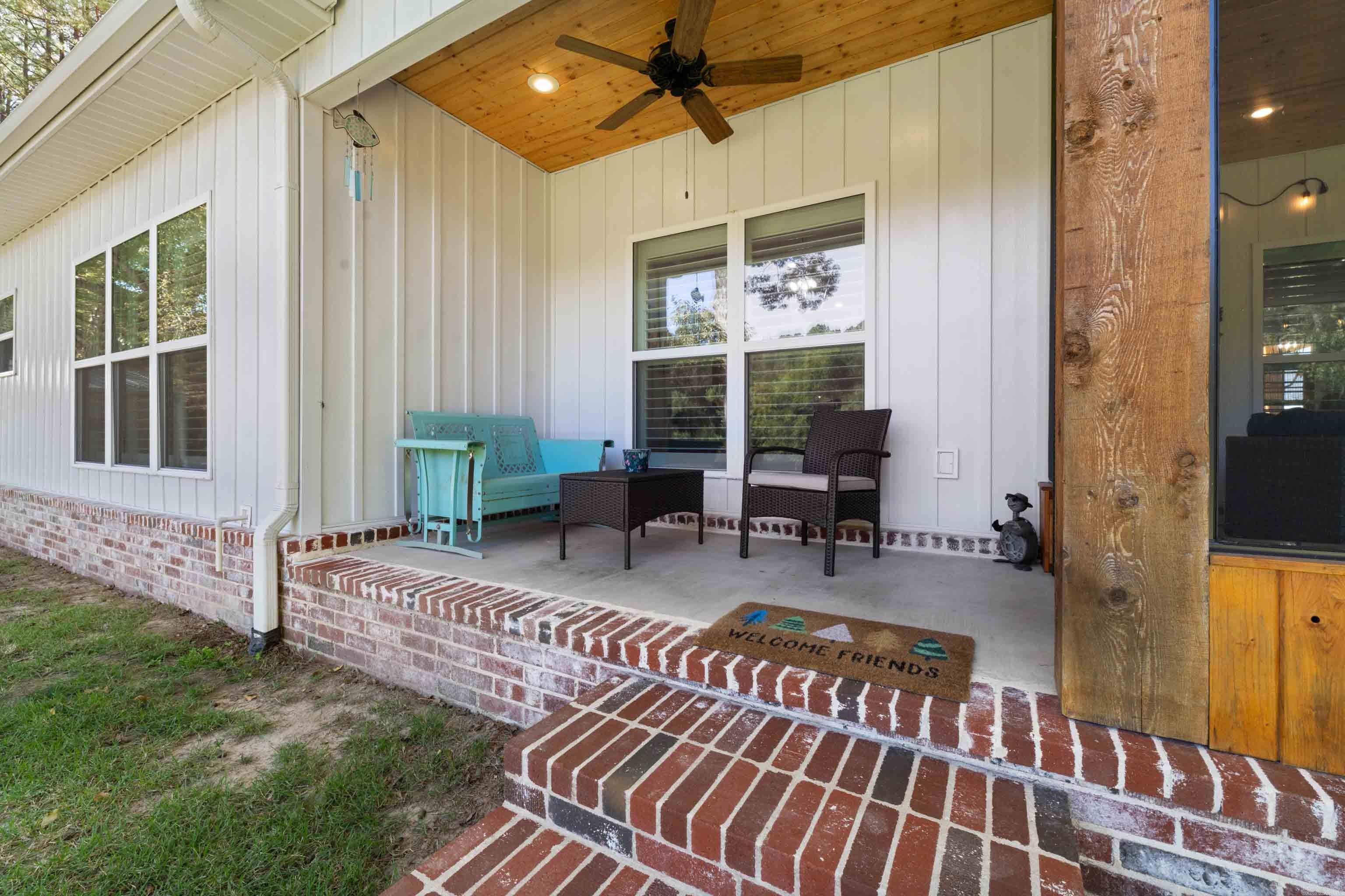 57 Iveon Clay Rd.  Pangburn, AR