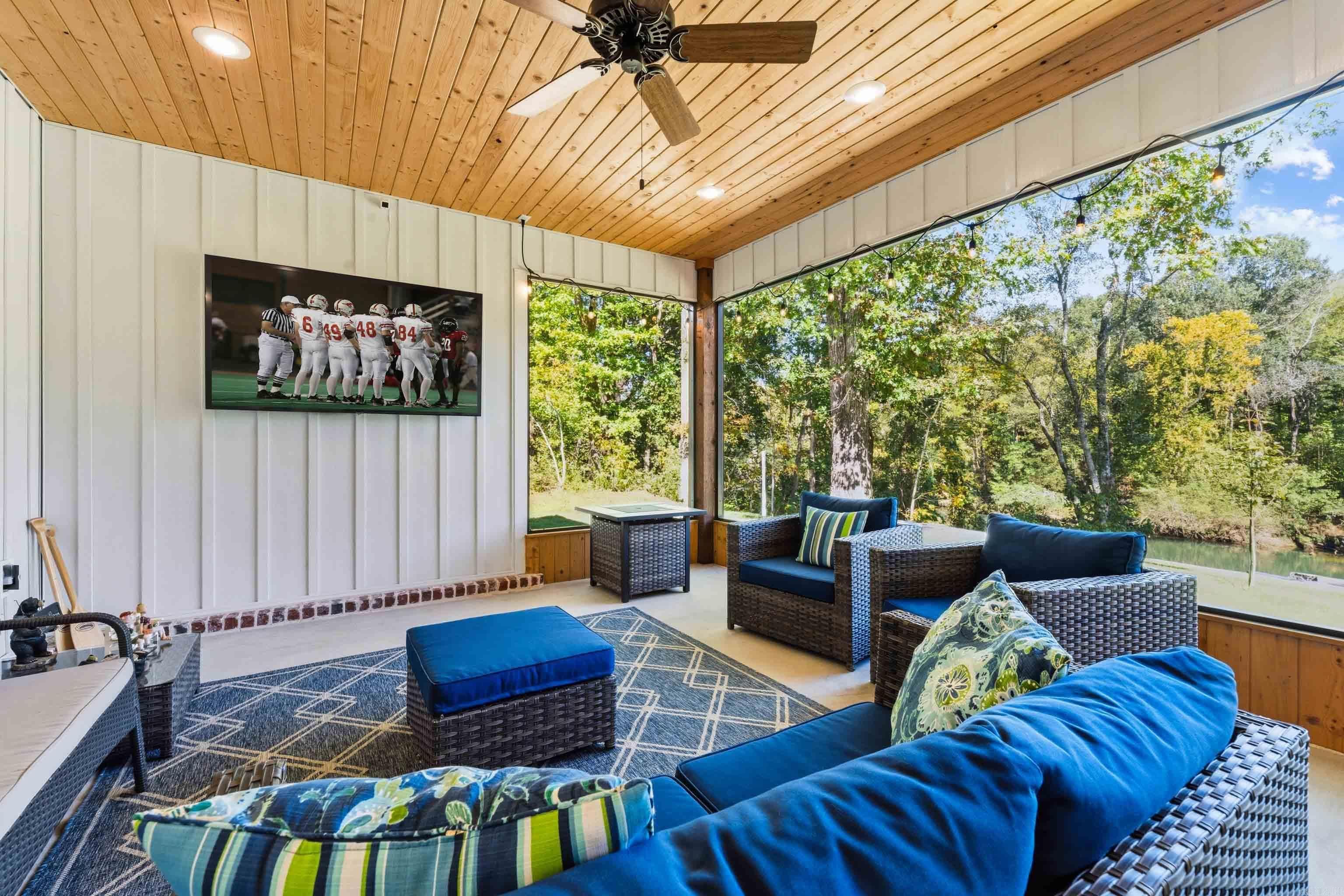 57 Iveon Clay Rd.  Pangburn, AR