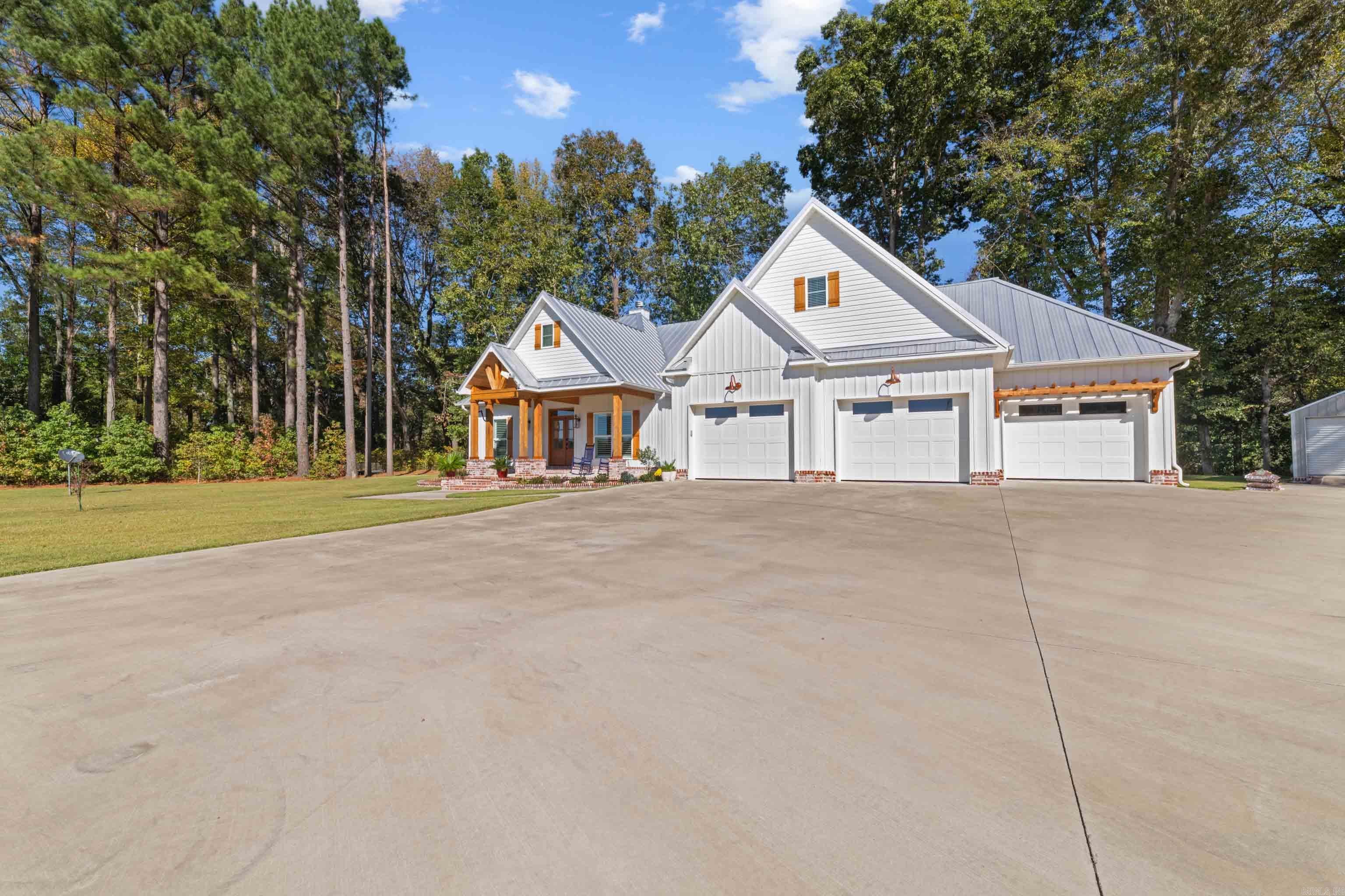 57 Iveon Clay Rd.  Pangburn, AR