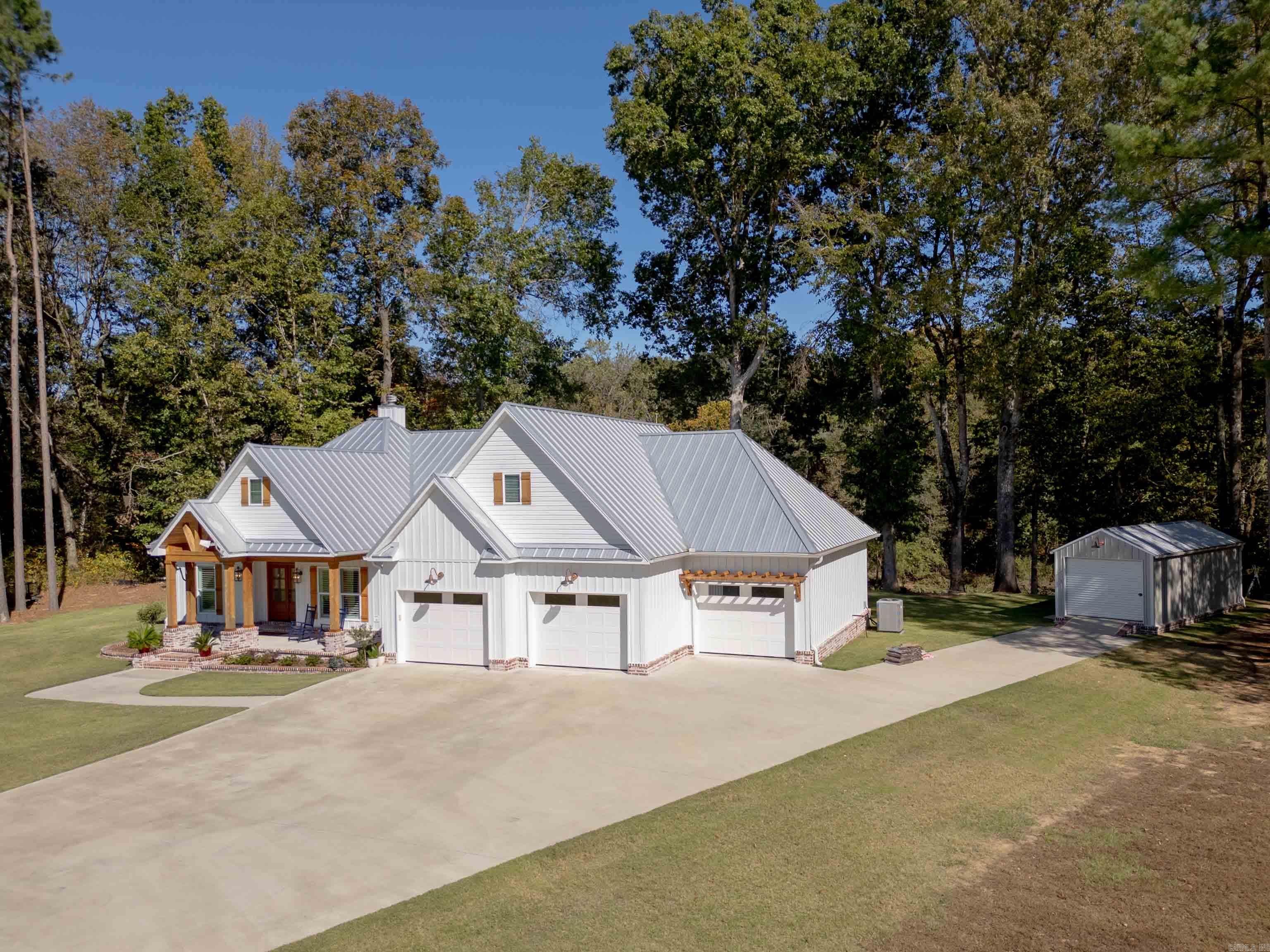 57 Iveon Clay Rd.  Pangburn, AR