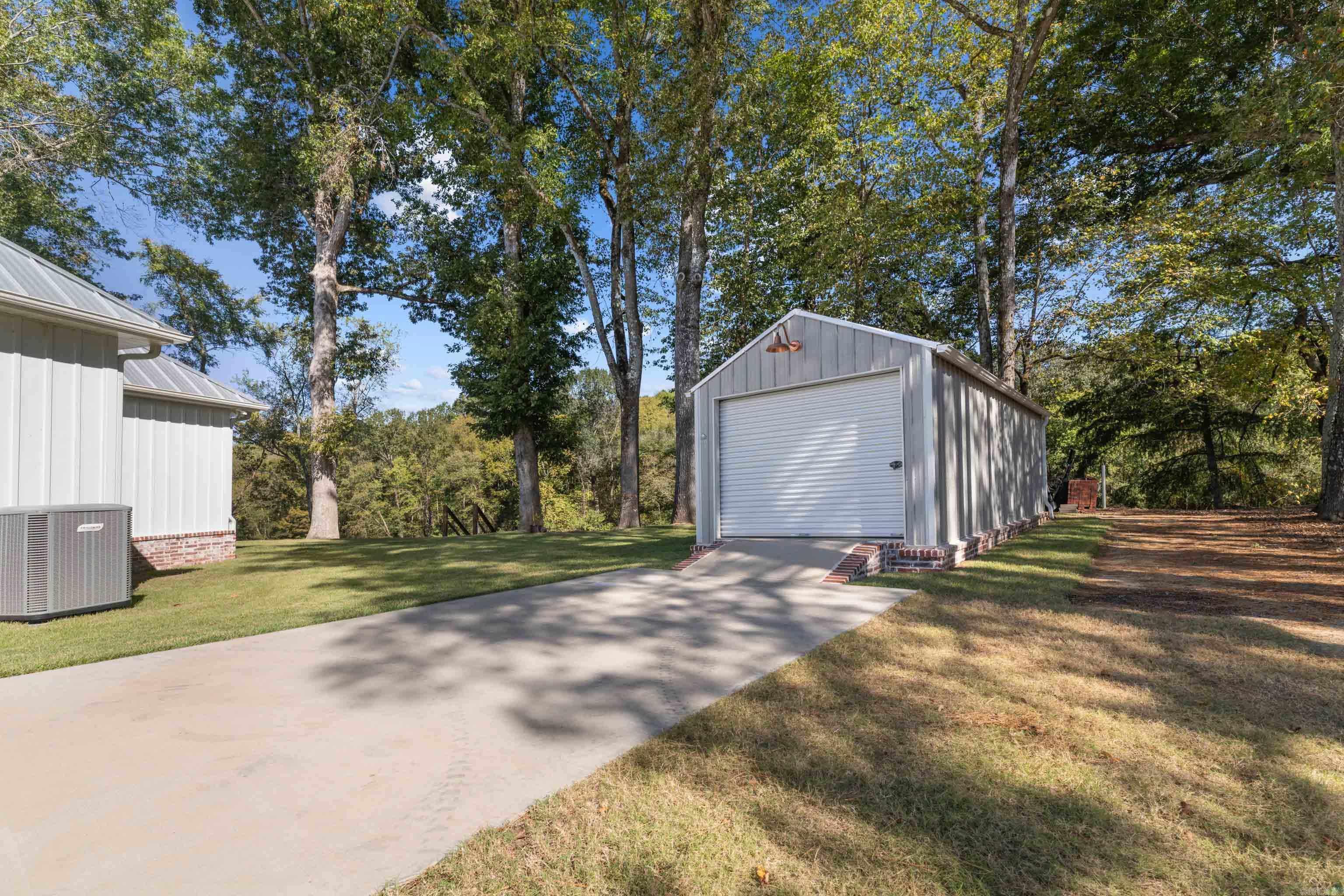 57 Iveon Clay Rd.  Pangburn, AR