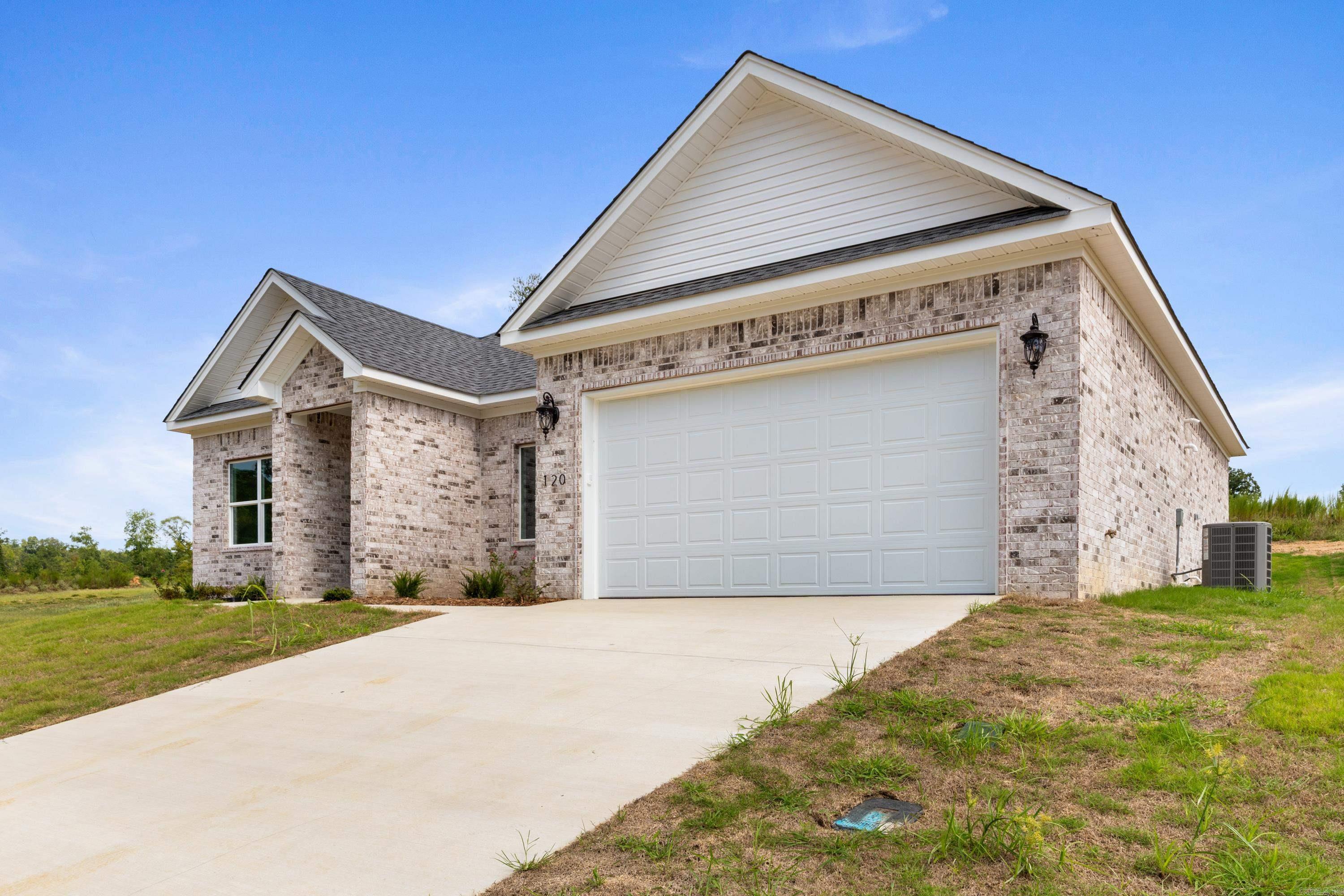 120 Southridge  Arkadelphia, AR